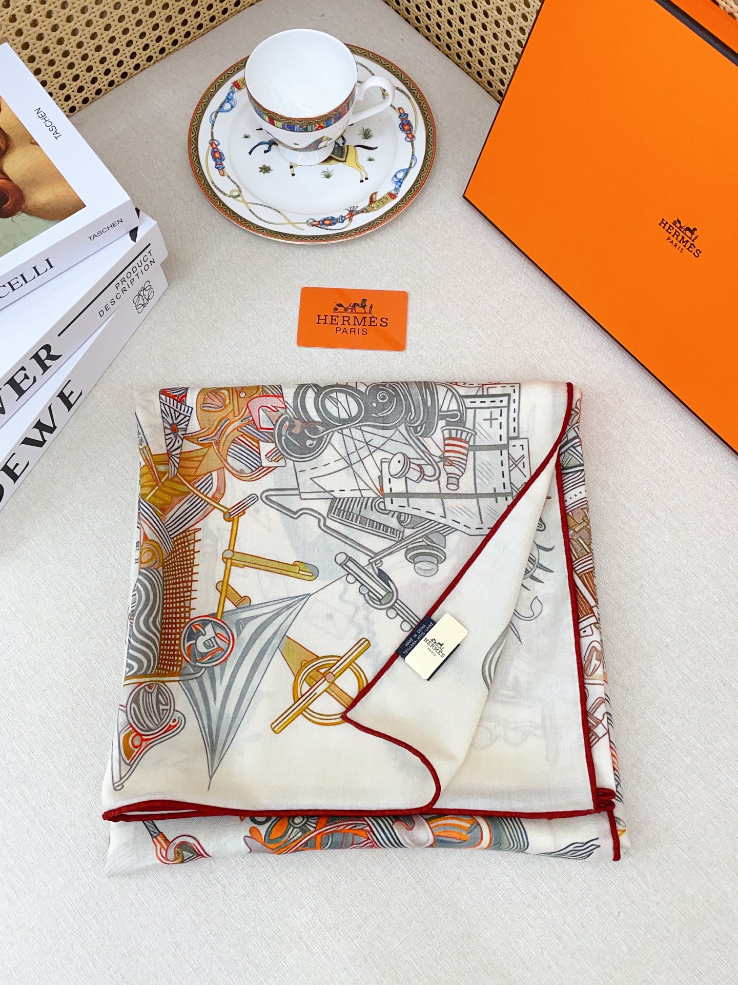 ✨✨【双面同色 丝毛款】H家羊绒新款 买了都说好看‼️推荐💕【爱马仕世界】羊绒方巾‼️H家ZG爆款🎁💟立