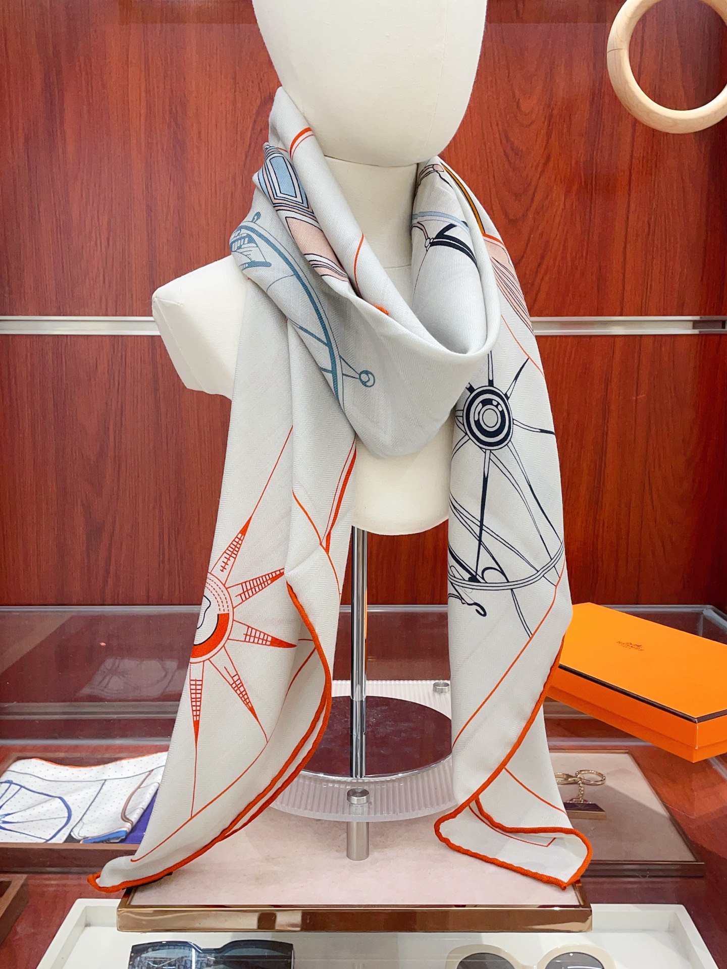 NO:619558,[Double-sided same color silk wool style] H family cashmere new style. Everyone who bought it says it looks good. Recommended [Carriage Photo Album 140] Cashmere square scarf H family ZG hot model with three-dimensional presentation of pattern and texture. Extremely high quality. Special process. High-end research and development. Stunning. Special cutting-edge process. Loved by Bai Fumei. Whether it is quality, style or price, they scream for big brand control. Super high cost performance.  Definitely worth buying, size 140cm*140cm, 70 cashmere silk high version scarf, high version scarf, real silk19860909【双面同色 丝毛款】H家羊绒新款 买了都说好看推荐【马车图集 140】羊绒方巾H家ZG爆款立体呈现图案纹路实物档次极高特殊工艺高端研发惊艳问世特殊尖端工艺处理受到白富美的喜欢 无论是品质 款式 价格都令大牌控的她们尖叫 超高性价比 绝对值得入手尺寸140cm*140cm,70羊绒真丝高版本围巾,高版本围巾,real silk,scarf