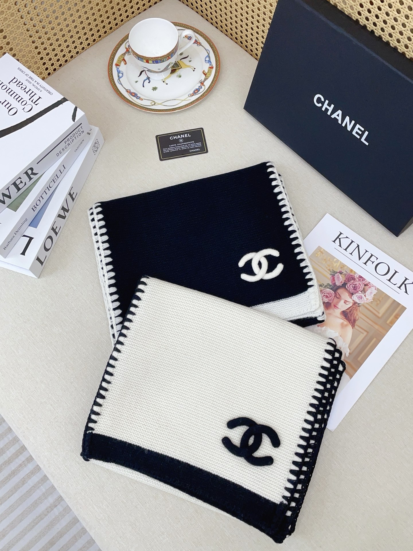 ✨✨【高品质 立体LOGO】新款 CHANEL羊绒毛针织长巾‼️美翻了[流泪]御用殿堂级极品‼️新款在售