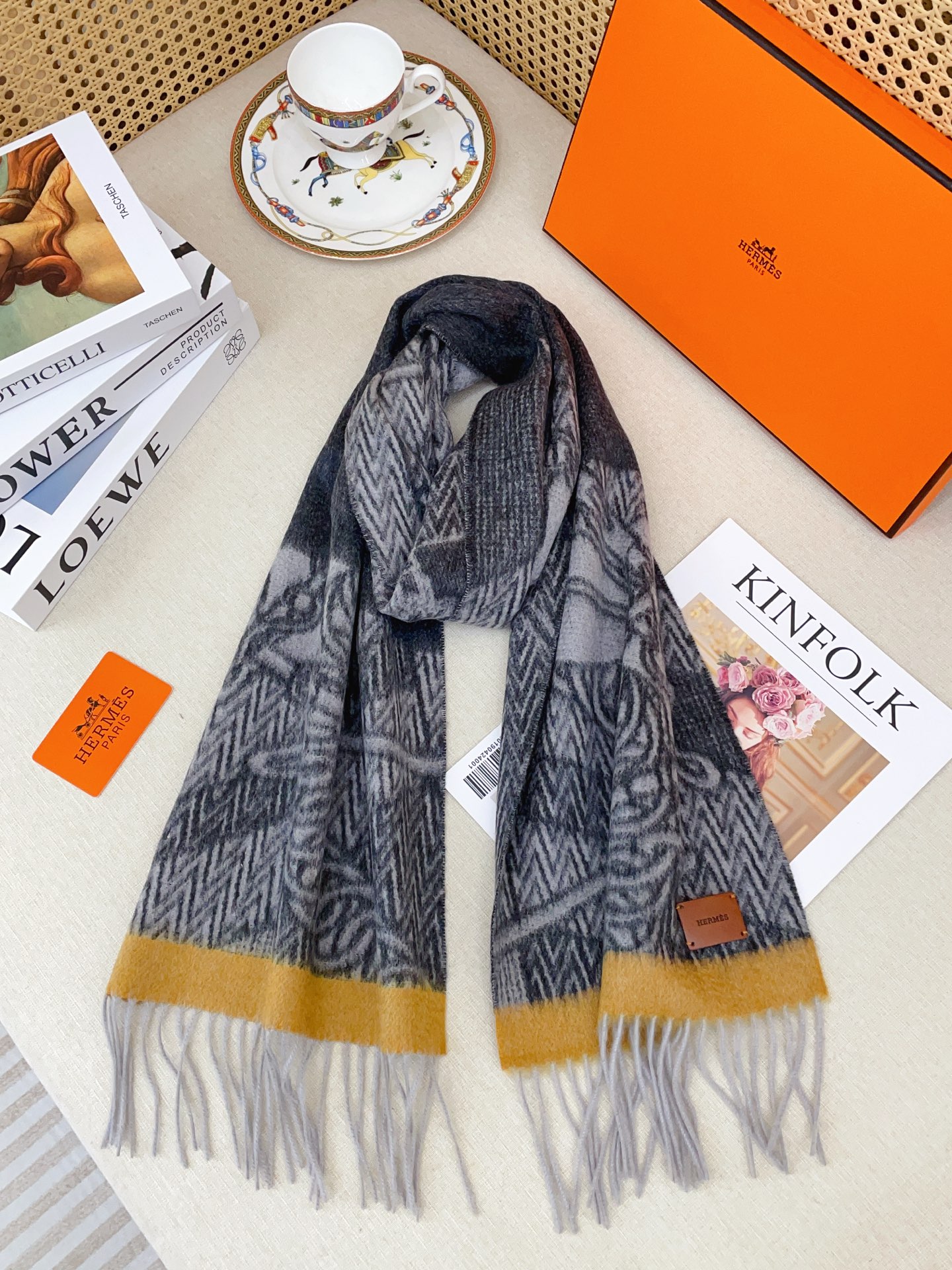 ✨✨【全羊绒款】H家新款【真皮LOGO】羊绒长巾‼️美翻了[流泪]御用殿堂级极品‼️男女同款 进口纯羊绒