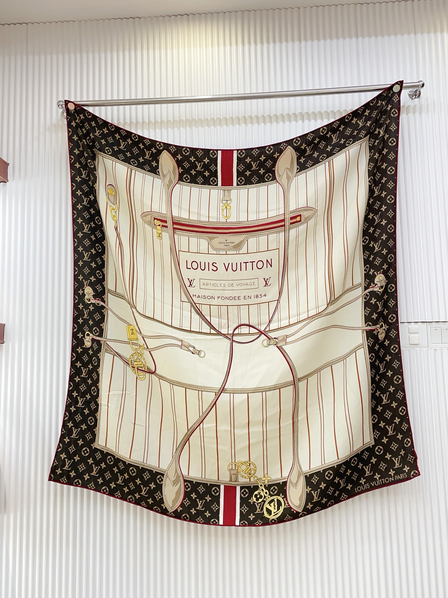 ✨✨【双面同色 丝毛款】L家羊绒新款 买了都说好看‼️推荐💕双面同色羊绒方巾‼️驴家ZG爆款🎁💟立体呈现