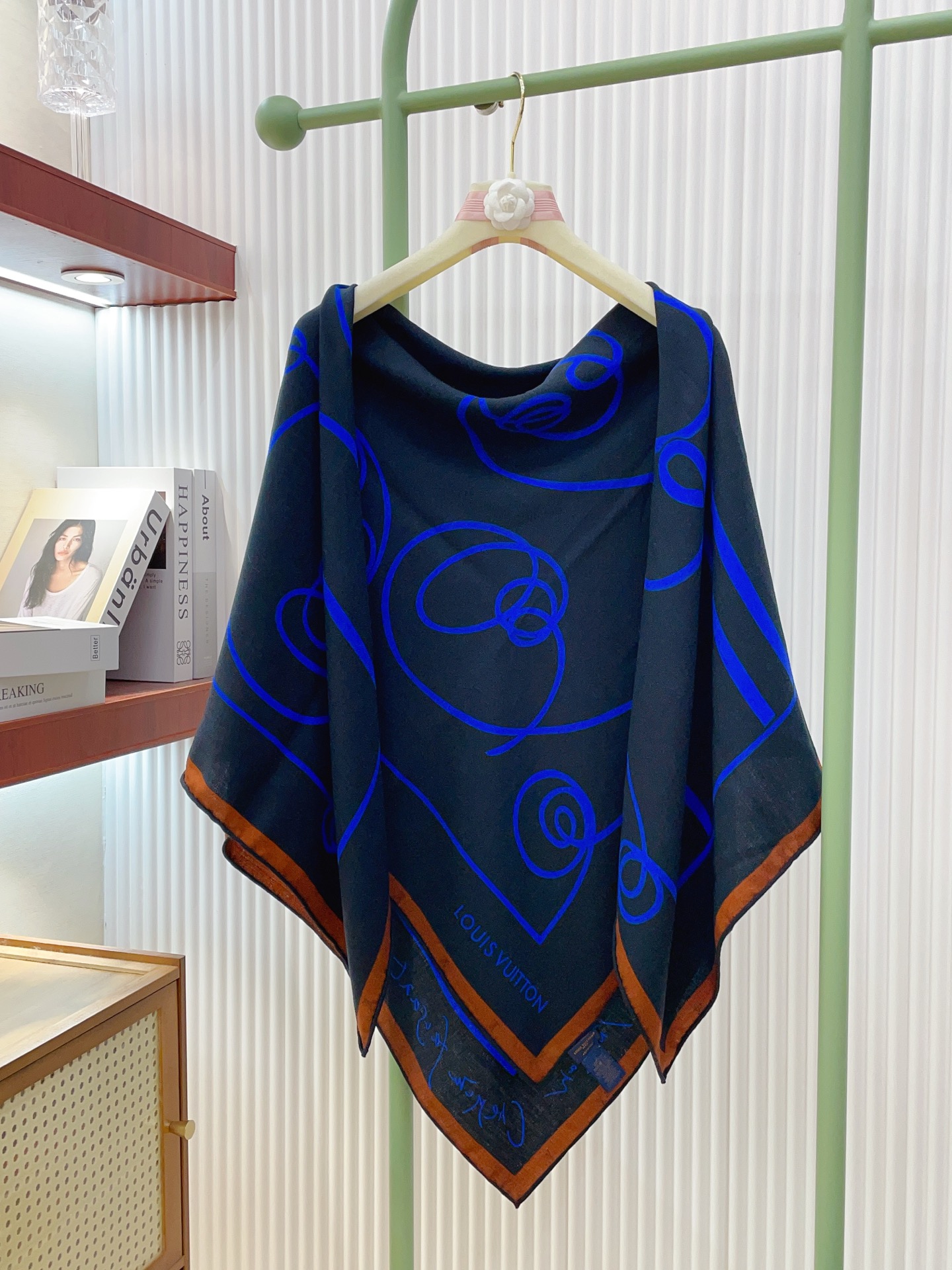 ✨✨【双面同色 丝毛款】L家羊绒新款 买了都说好看‼️推荐💕双面同色羊绒方巾‼️驴家ZG爆款🎁💟立体呈现