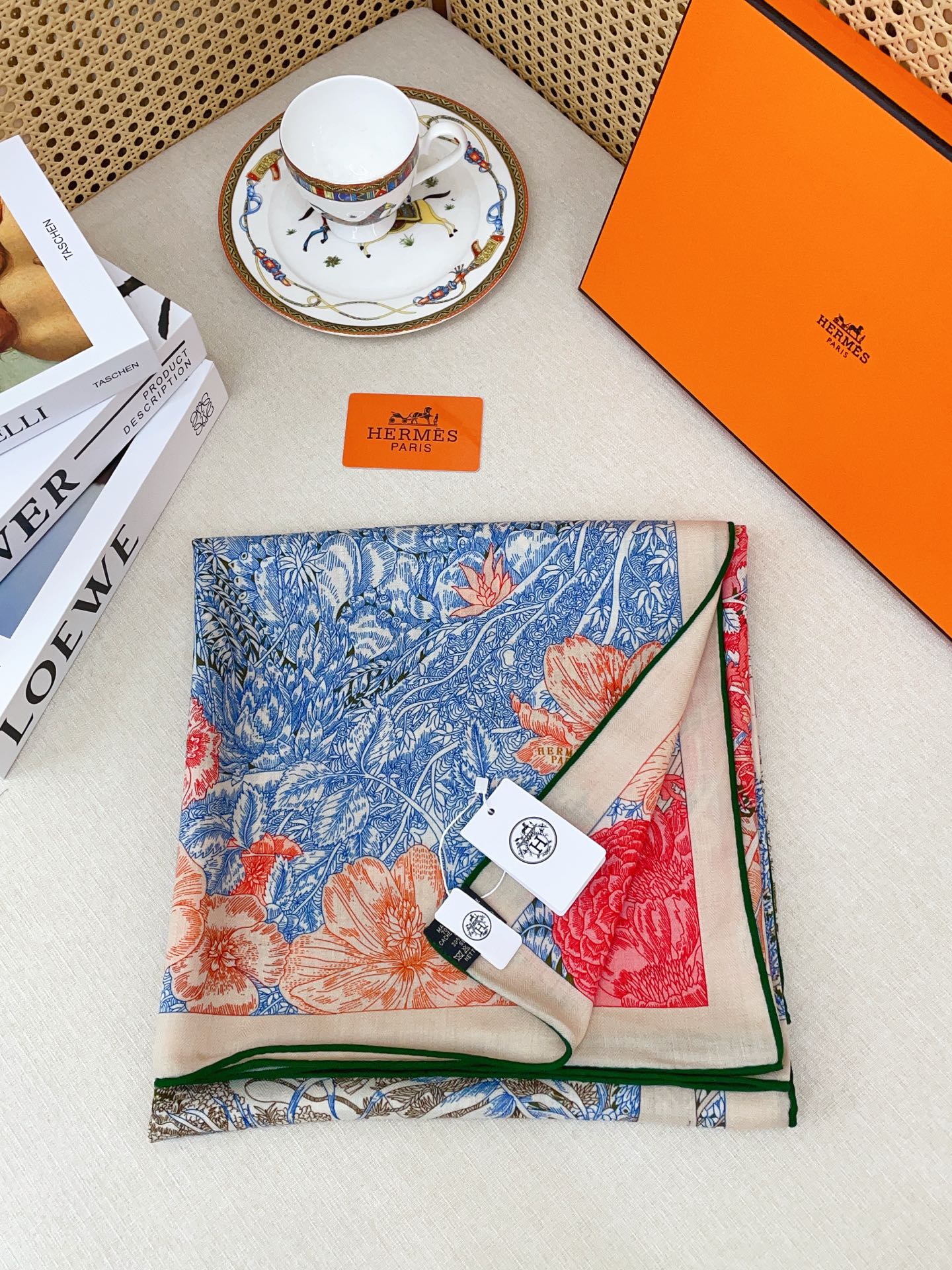 ✨✨【双面同色 丝毛款】H家羊绒新款 买了都说好看‼️推荐💕【回归自然 140】羊绒方巾‼️H家ZG爆款