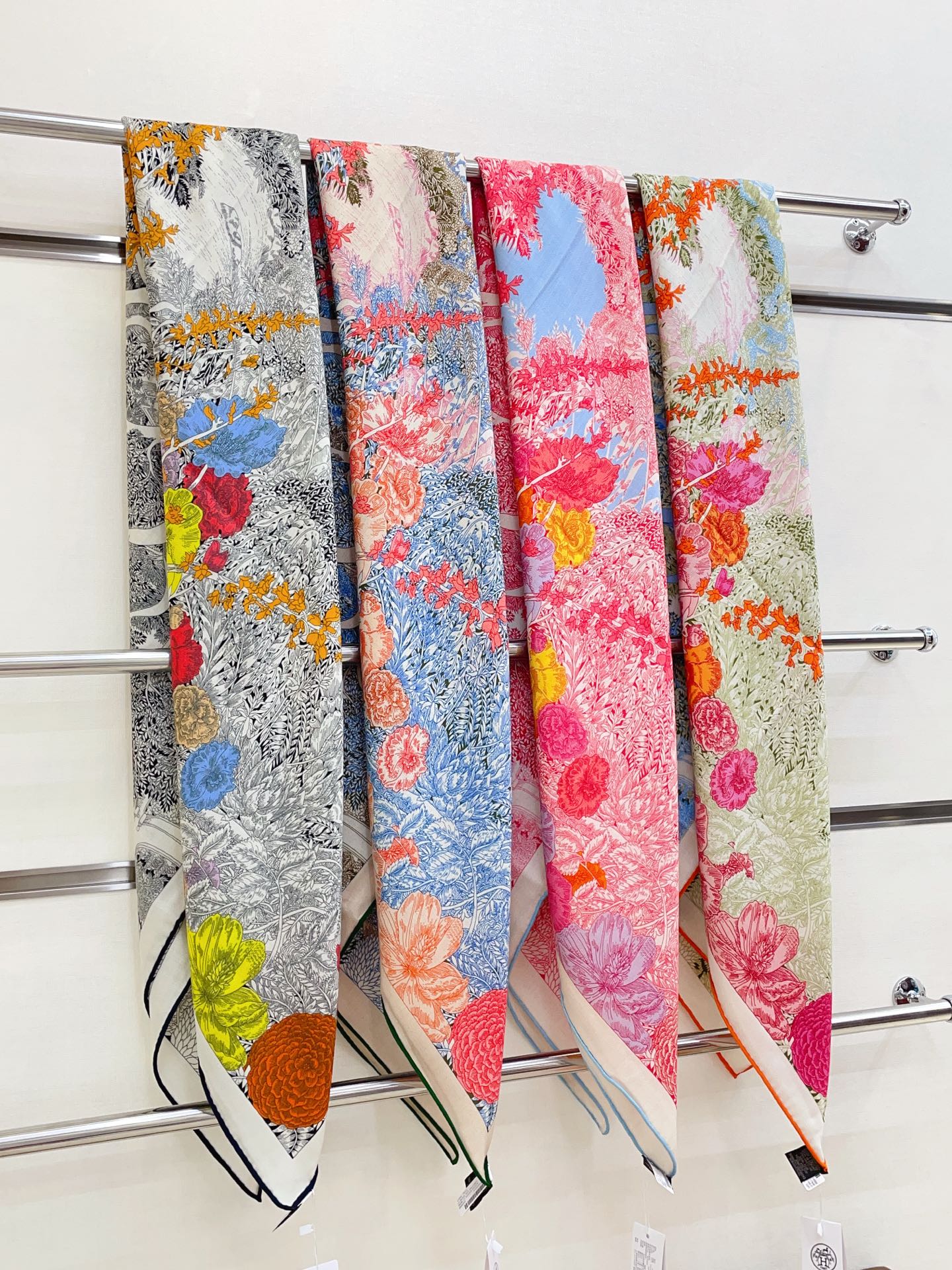 ✨✨【双面同色 丝毛款】H家羊绒新款 买了都说好看‼️推荐💕【回归自然 140】羊绒方巾‼️H家ZG爆款