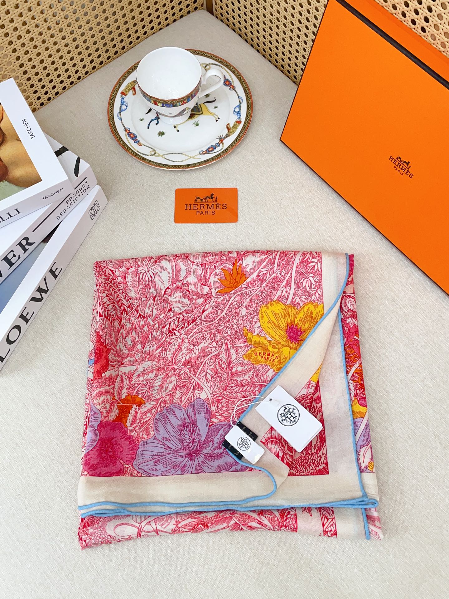 ✨✨【双面同色 丝毛款】H家羊绒新款 买了都说好看‼️推荐💕【回归自然 140】羊绒方巾‼️H家ZG爆款