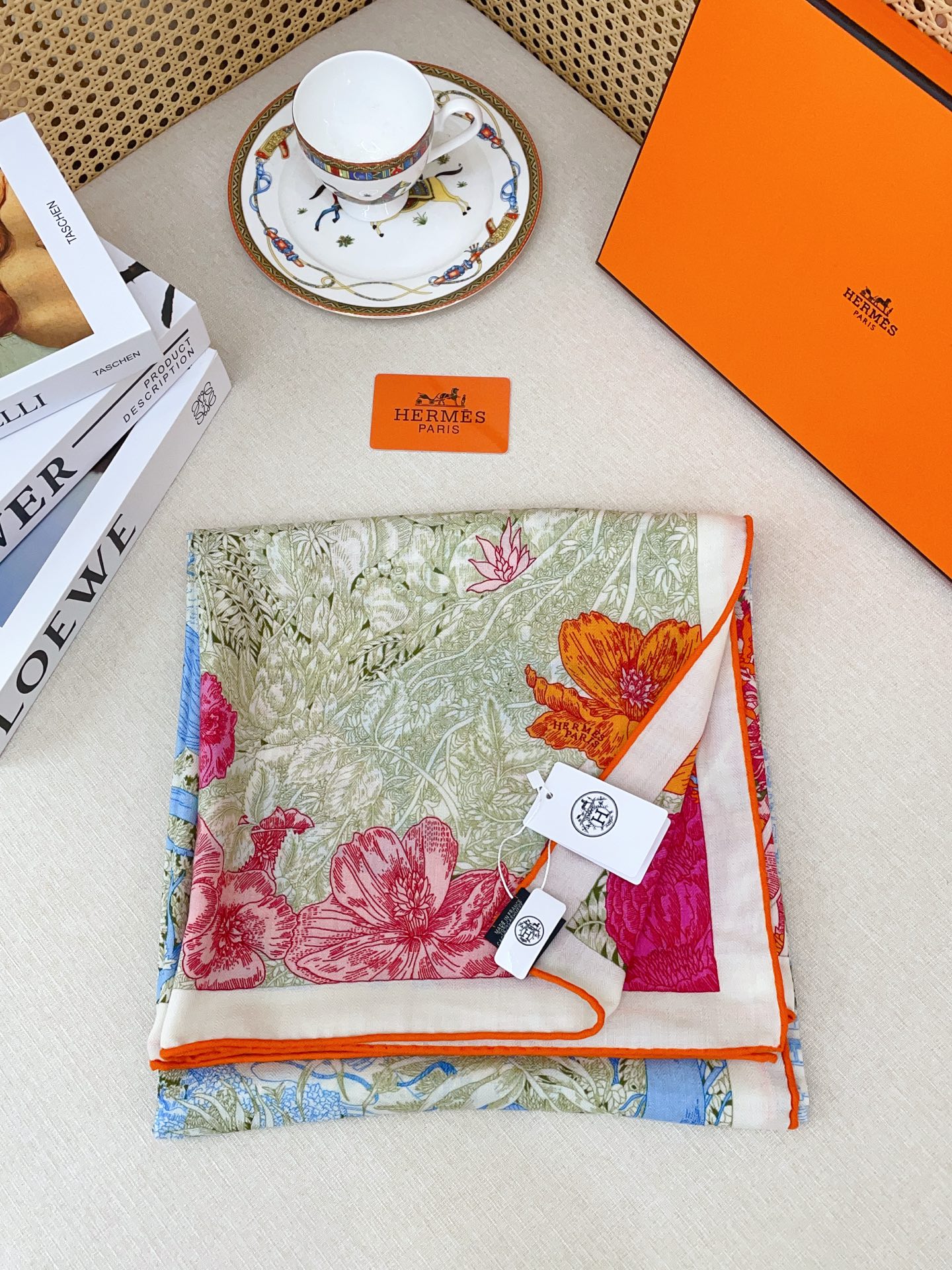 ✨✨【双面同色 丝毛款】H家羊绒新款 买了都说好看‼️推荐💕【回归自然 140】羊绒方巾‼️H家ZG爆款