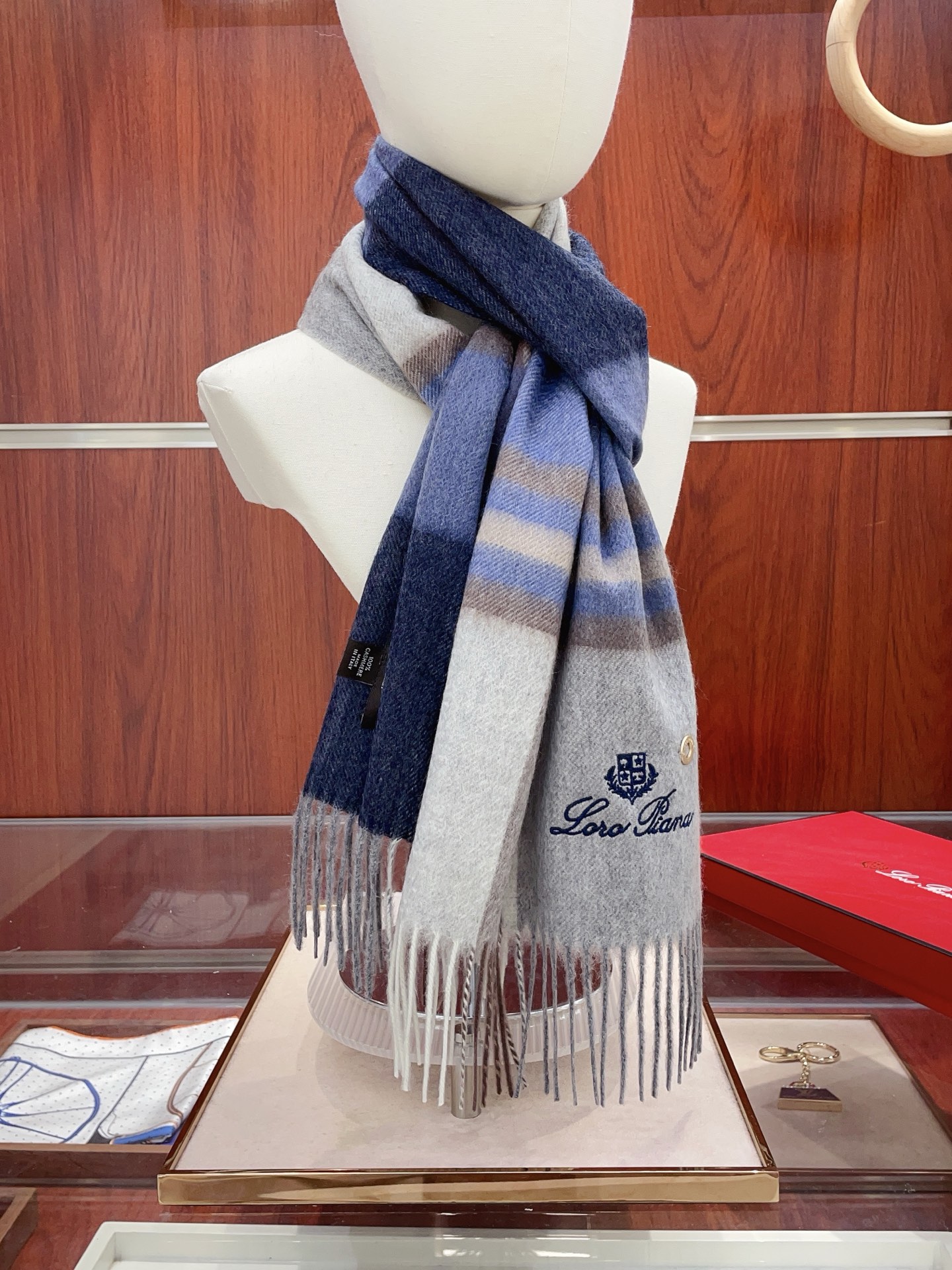 ✨✨【全羊绒款】Loro Piana · 诺悠翩雅送人自留都太高大上了😍重磅上新，爆款爆款，渠道极品硬货