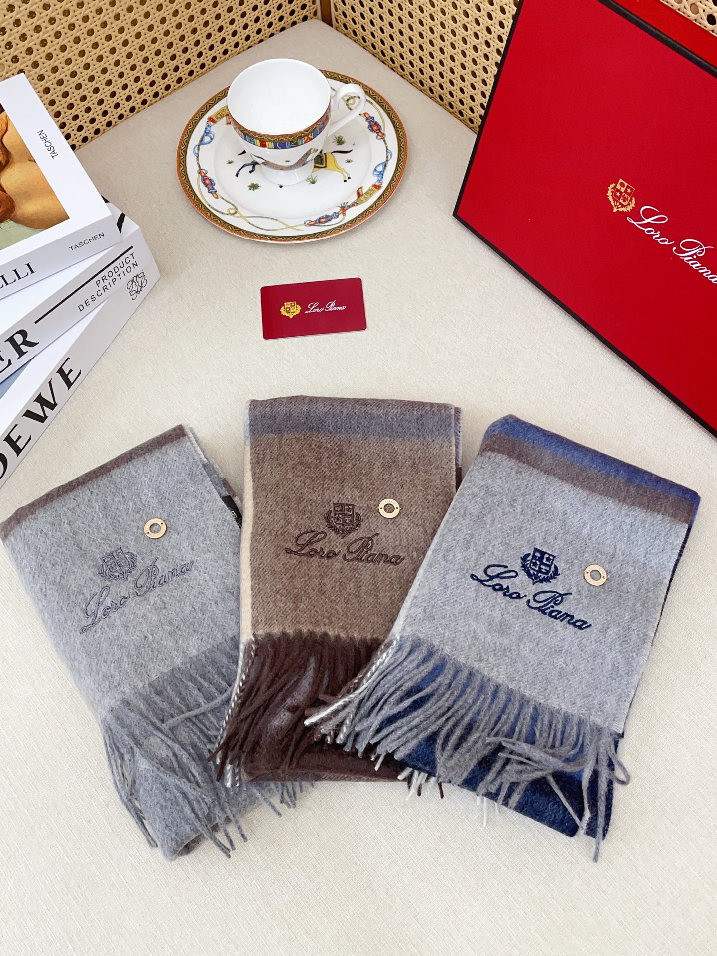 ✨✨【全羊绒款】Loro Piana · 诺悠翩雅送人自留都太高大上了😍重磅上新，爆款爆款，渠道极品硬货