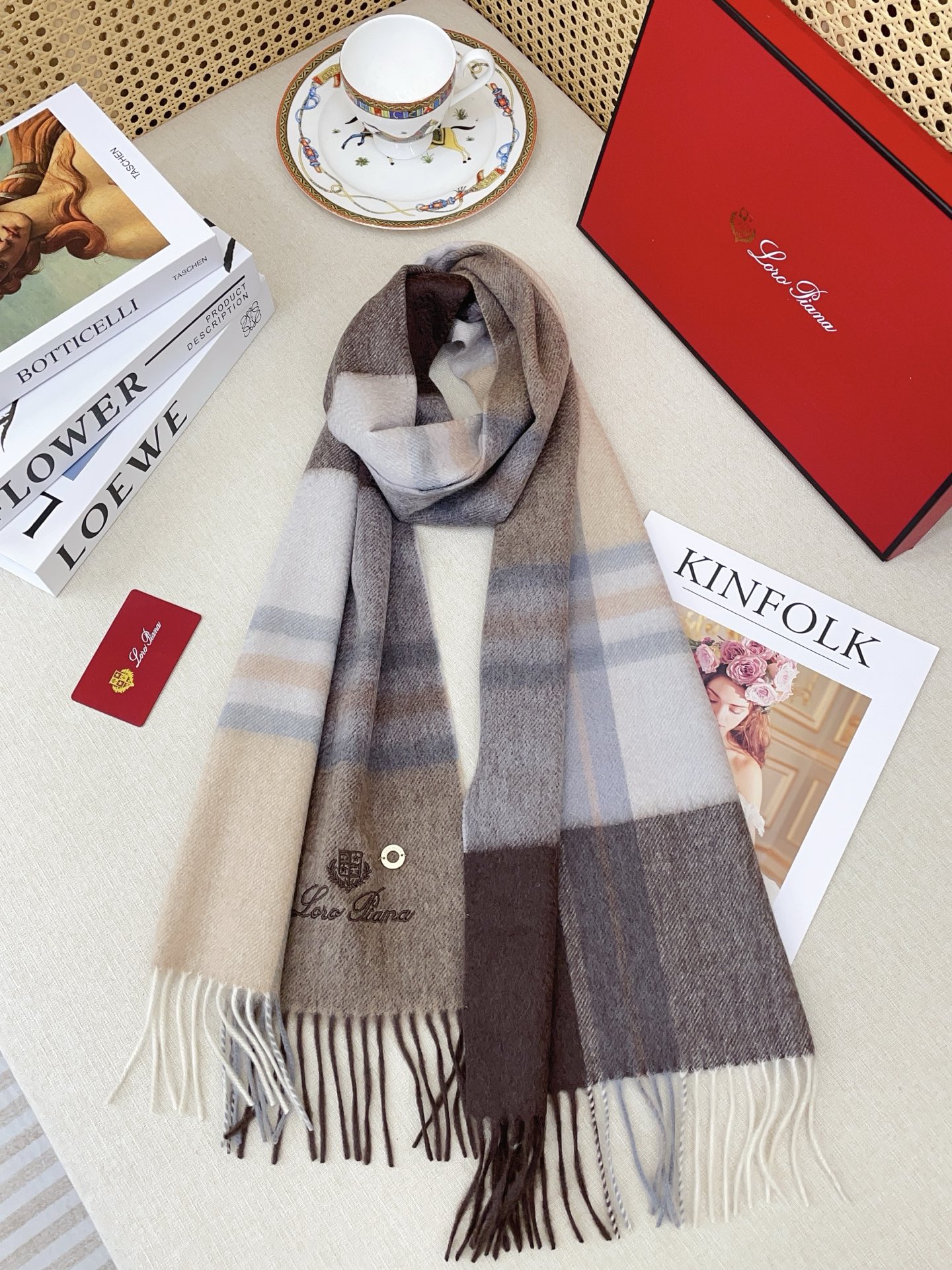 ✨✨【全羊绒款】Loro Piana · 诺悠翩雅送人自留都太高大上了😍重磅上新，爆款爆款，渠道极品硬货