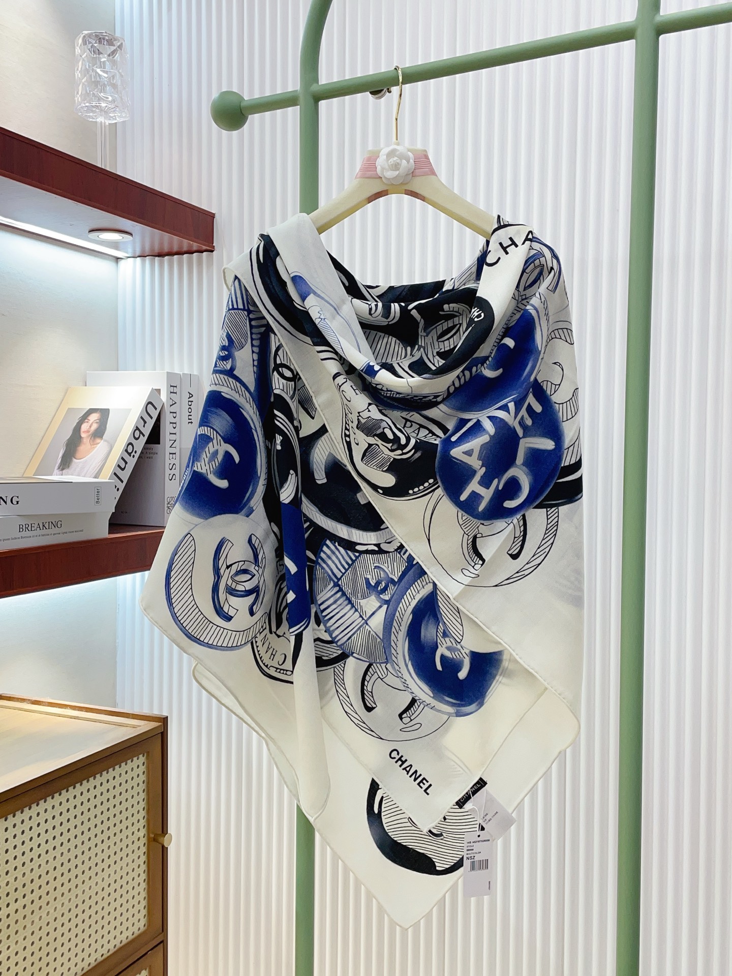 ✨✨【双面同色 丝毛款】小香 羊绒方巾‼️抢‼️VIP推荐 ‼️👍下手一定要快【高端 大爱 ‼️纯羊绒 