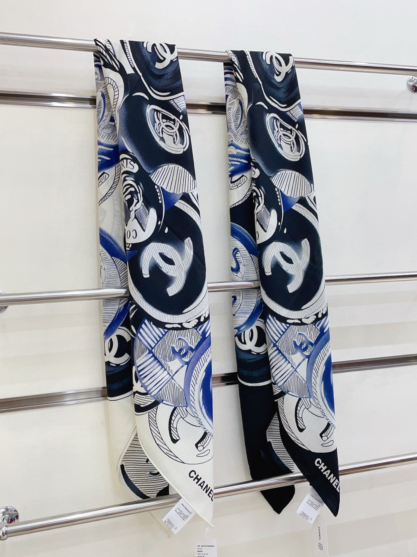 ✨✨【双面同色 丝毛款】小香 羊绒方巾‼️抢‼️VIP推荐 ‼️👍下手一定要快【高端 大爱 ‼️纯羊绒 