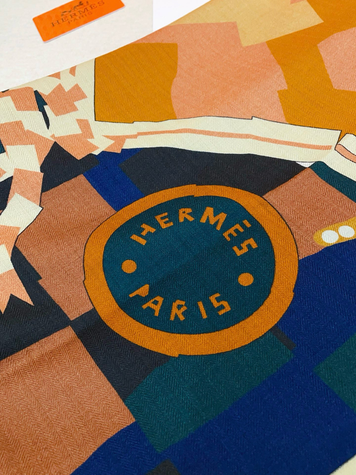 ✨✨【双面同色 丝毛款】H家羊绒新款 买了都说好看‼️推荐💕【格纹马面罩 140】羊绒方巾‼️H家ZG爆