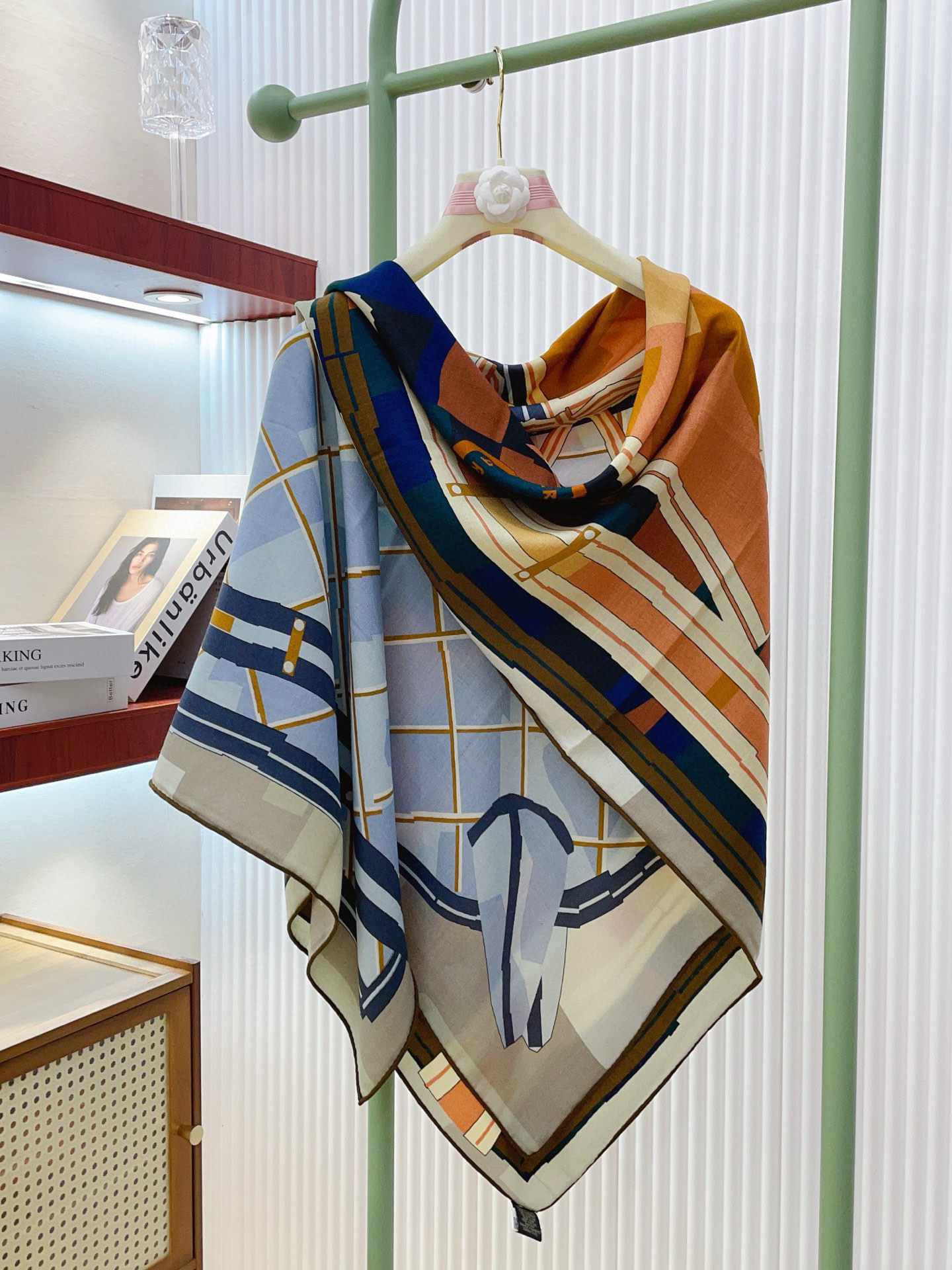 ✨✨【双面同色 丝毛款】H家羊绒新款 买了都说好看‼️推荐💕【格纹马面罩 140】羊绒方巾‼️H家ZG爆