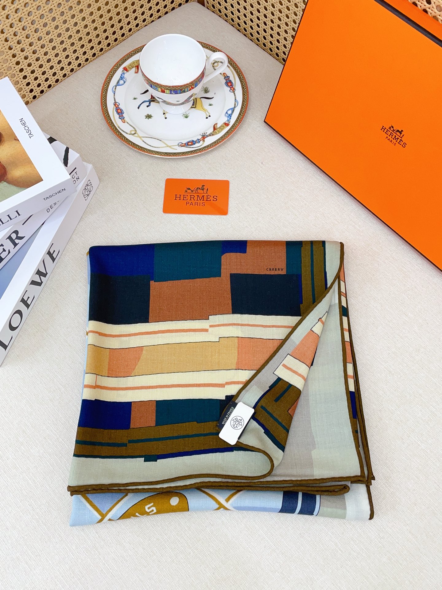 ✨✨【双面同色 丝毛款】H家羊绒新款 买了都说好看‼️推荐💕【格纹马面罩 140】羊绒方巾‼️H家ZG爆