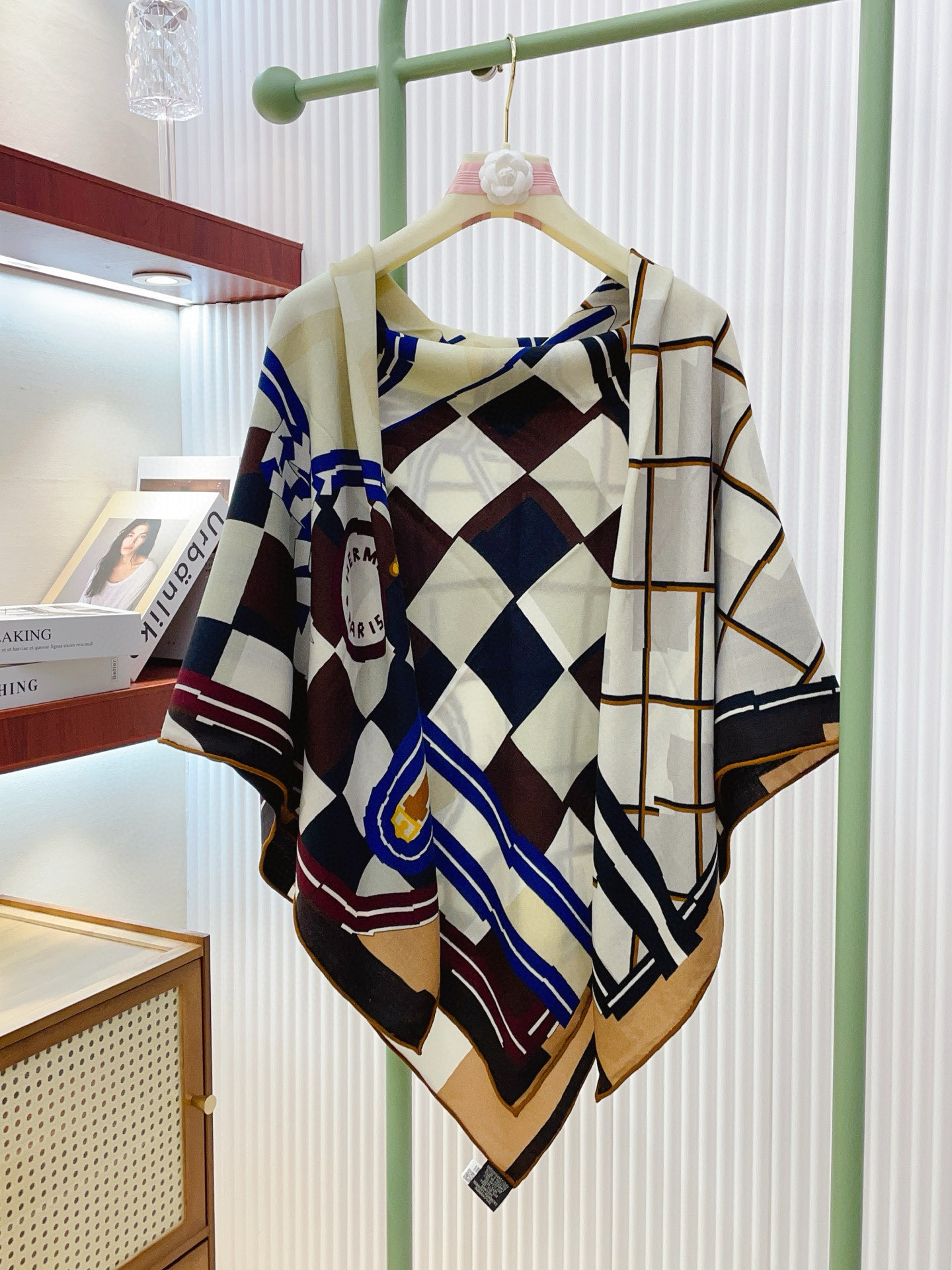 ✨✨【双面同色 丝毛款】H家羊绒新款 买了都说好看‼️推荐💕【格纹马面罩 140】羊绒方巾‼️H家ZG爆