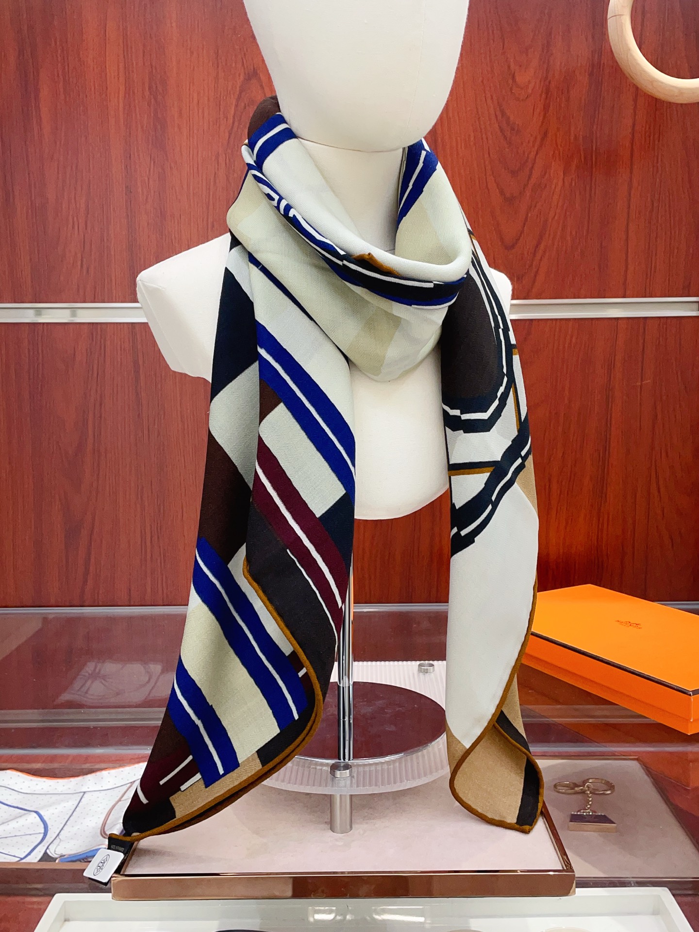 ✨✨【双面同色 丝毛款】H家羊绒新款 买了都说好看‼️推荐💕【格纹马面罩 140】羊绒方巾‼️H家ZG爆