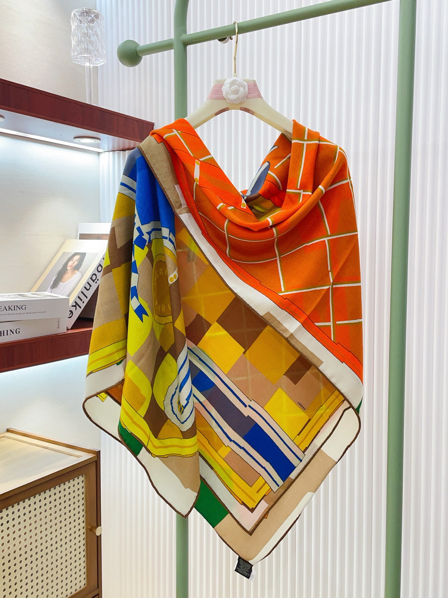 ✨✨【双面同色 丝毛款】H家羊绒新款 买了都说好看‼️推荐💕【格纹马面罩 140】羊绒方巾‼️H家ZG爆