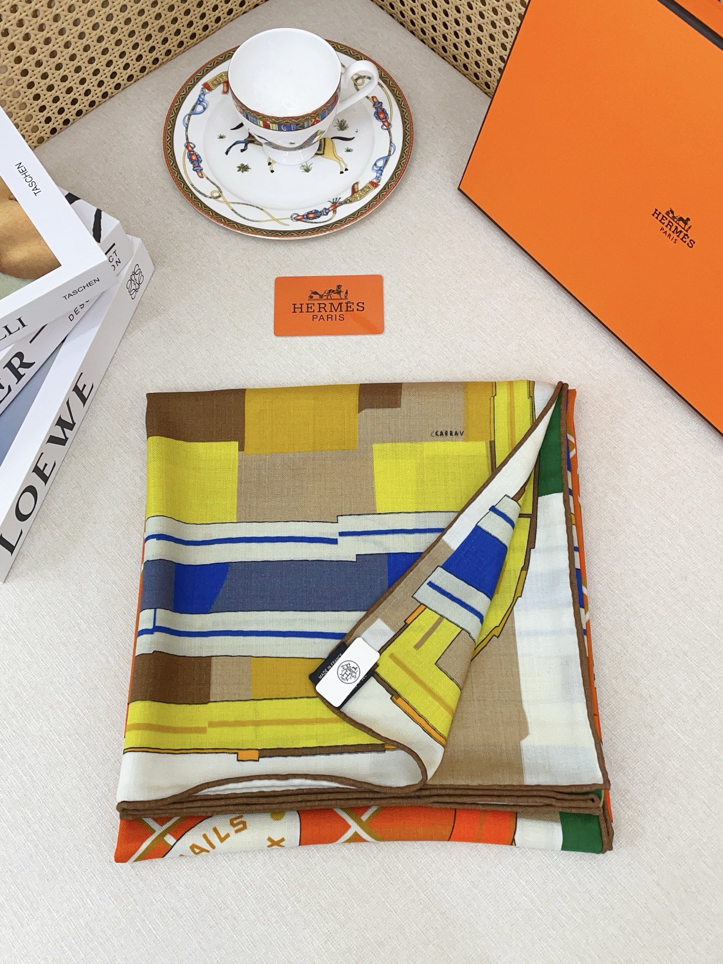 ✨✨【双面同色 丝毛款】H家羊绒新款 买了都说好看‼️推荐💕【格纹马面罩 140】羊绒方巾‼️H家ZG爆