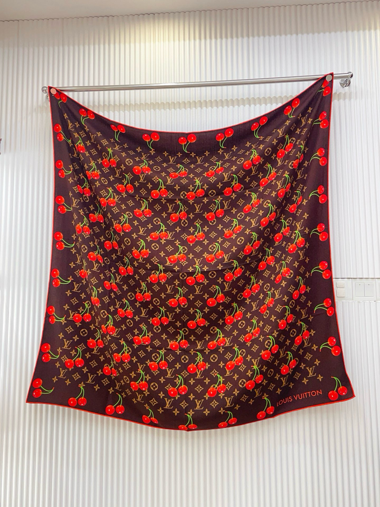 ✨✨【双面同色 丝毛款】L家羊绒新款 买了都说好看‼️推荐💕双面同色羊绒方巾‼️驴家ZG爆款🎁💟立体呈现