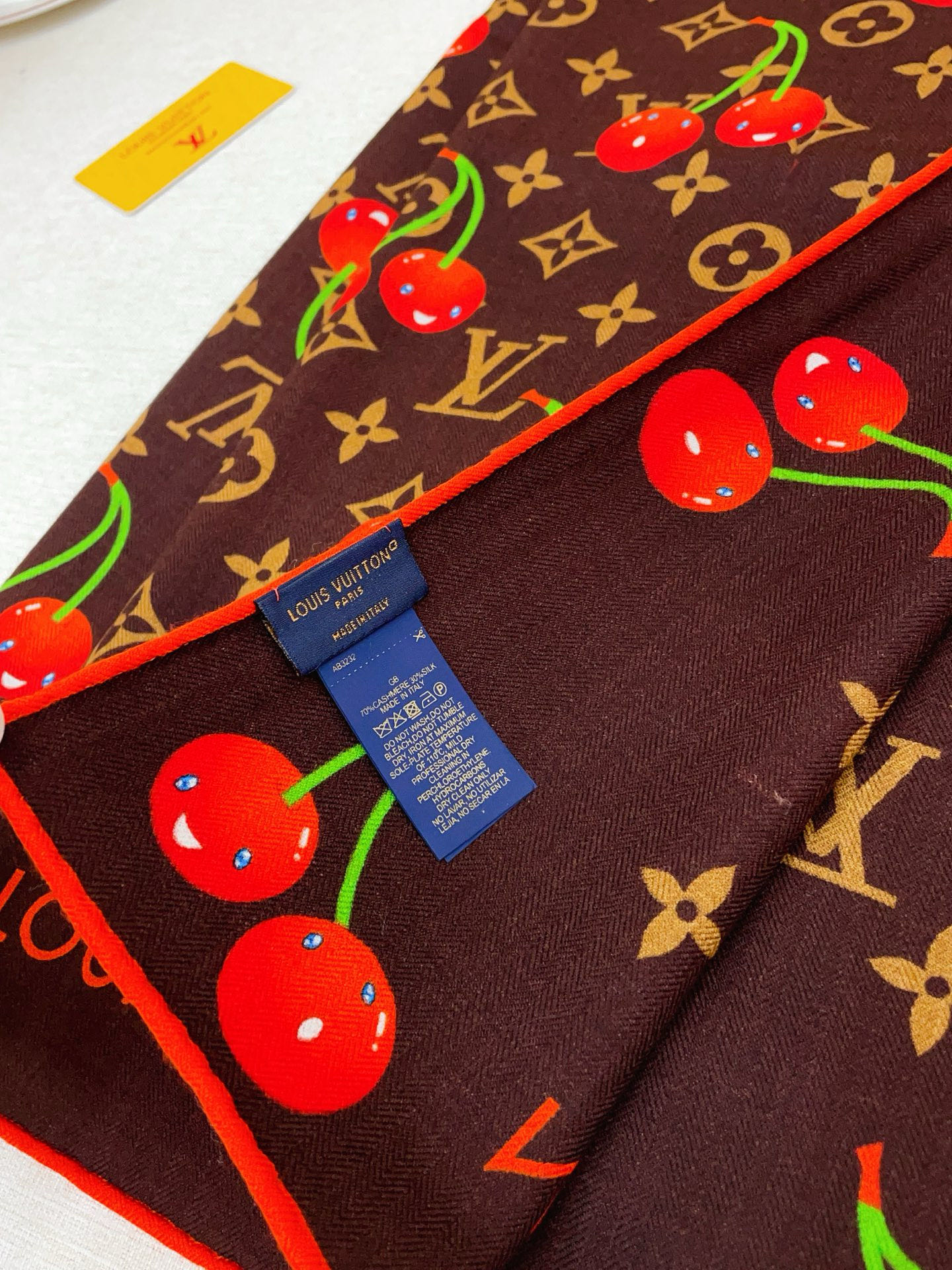 ✨✨【双面同色 丝毛款】L家羊绒新款 买了都说好看‼️推荐💕双面同色羊绒方巾‼️驴家ZG爆款🎁💟立体呈现