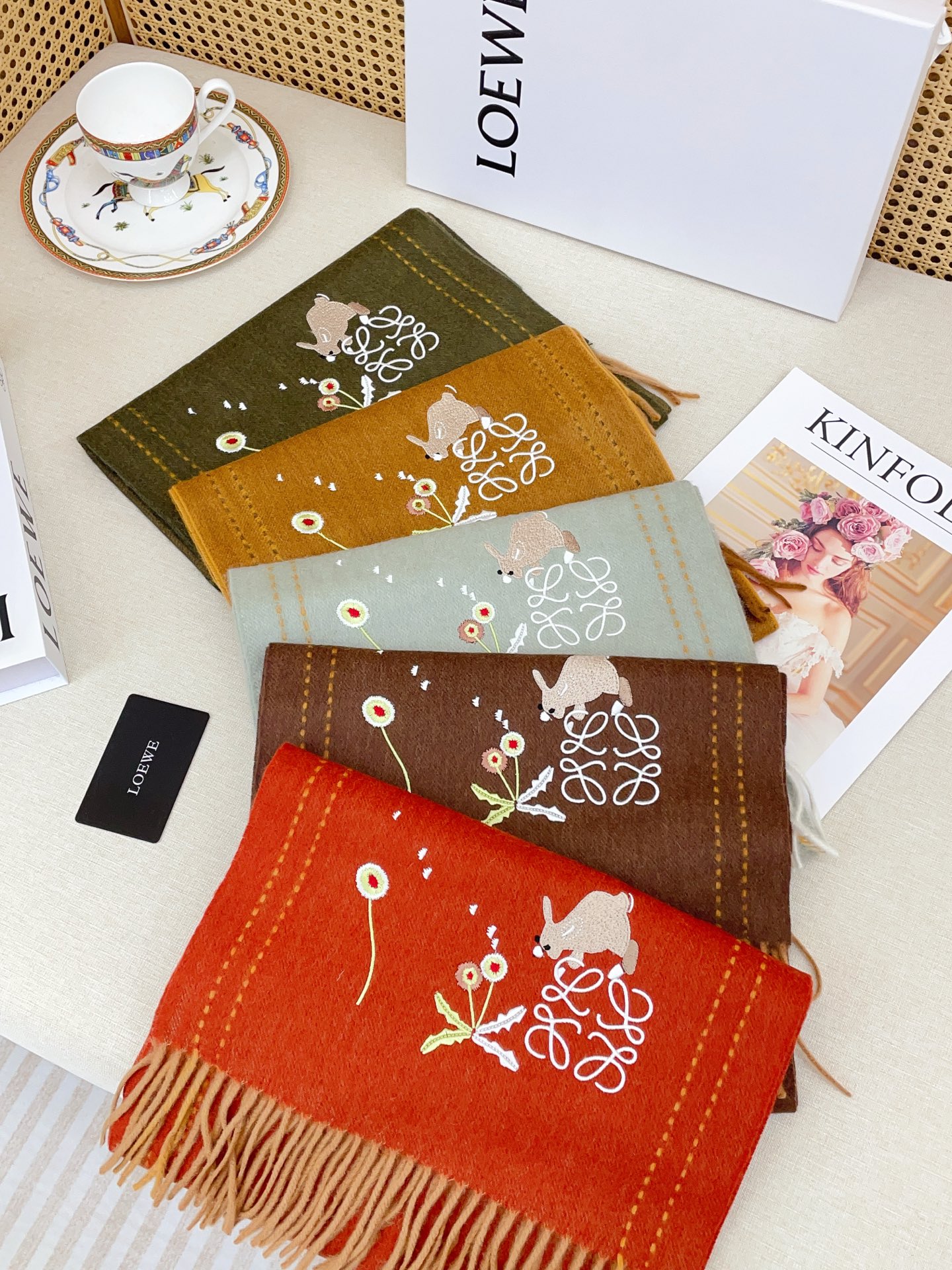 ✨✨罗意威🏖️【男女围巾】怒赞自留，难得的高端男款！LOE非常正的男士围巾~面料大爱，非常柔软细腻舒服，