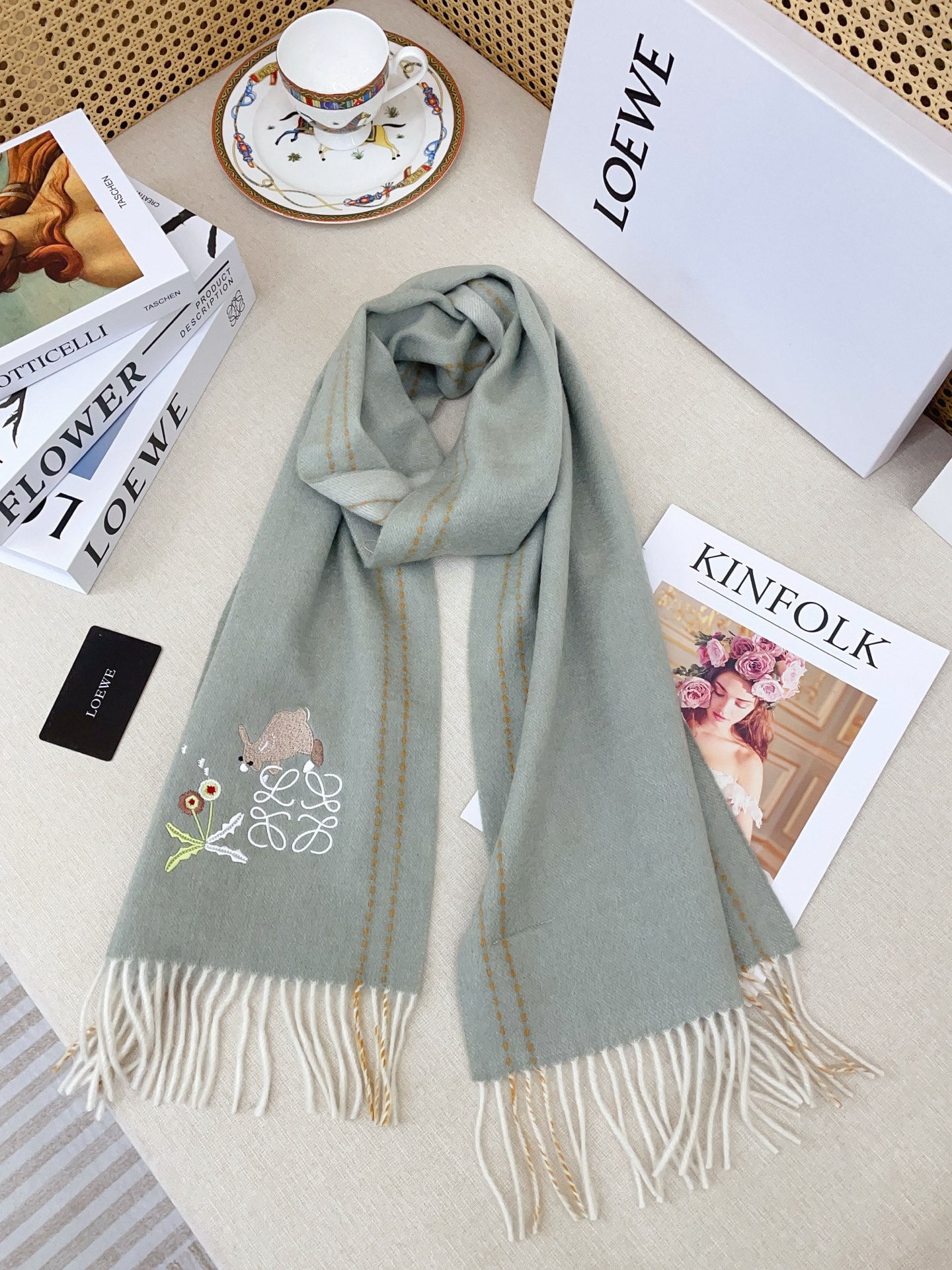 ✨✨罗意威🏖️【男女围巾】怒赞自留，难得的高端男款！LOE非常正的男士围巾~面料大爱，非常柔软细腻舒服，