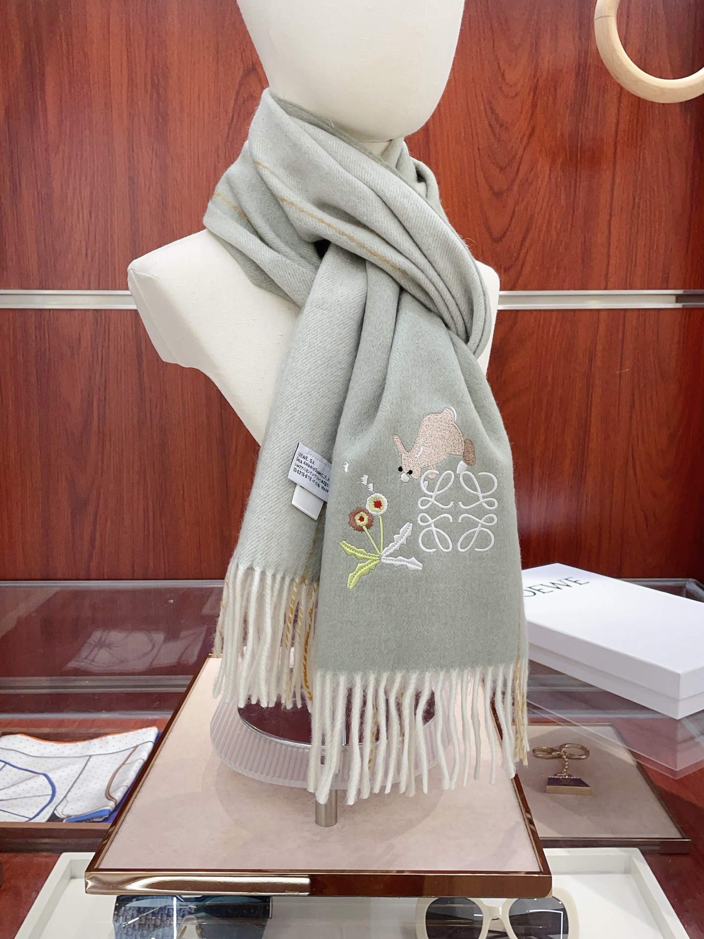 ✨✨罗意威🏖️【男女围巾】怒赞自留，难得的高端男款！LOE非常正的男士围巾~面料大爱，非常柔软细腻舒服，