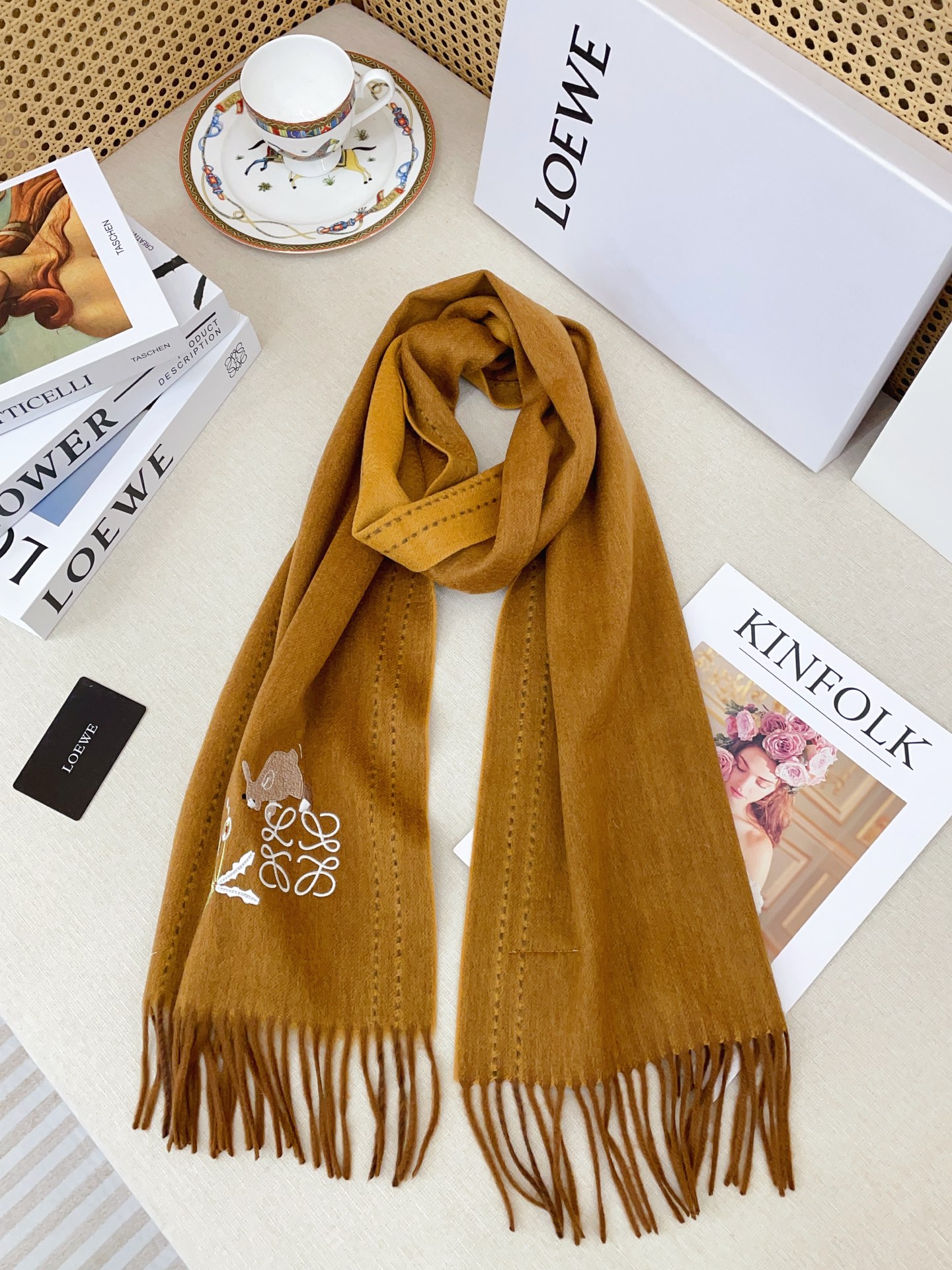 ✨✨罗意威🏖️【男女围巾】怒赞自留，难得的高端男款！LOE非常正的男士围巾~面料大爱，非常柔软细腻舒服，