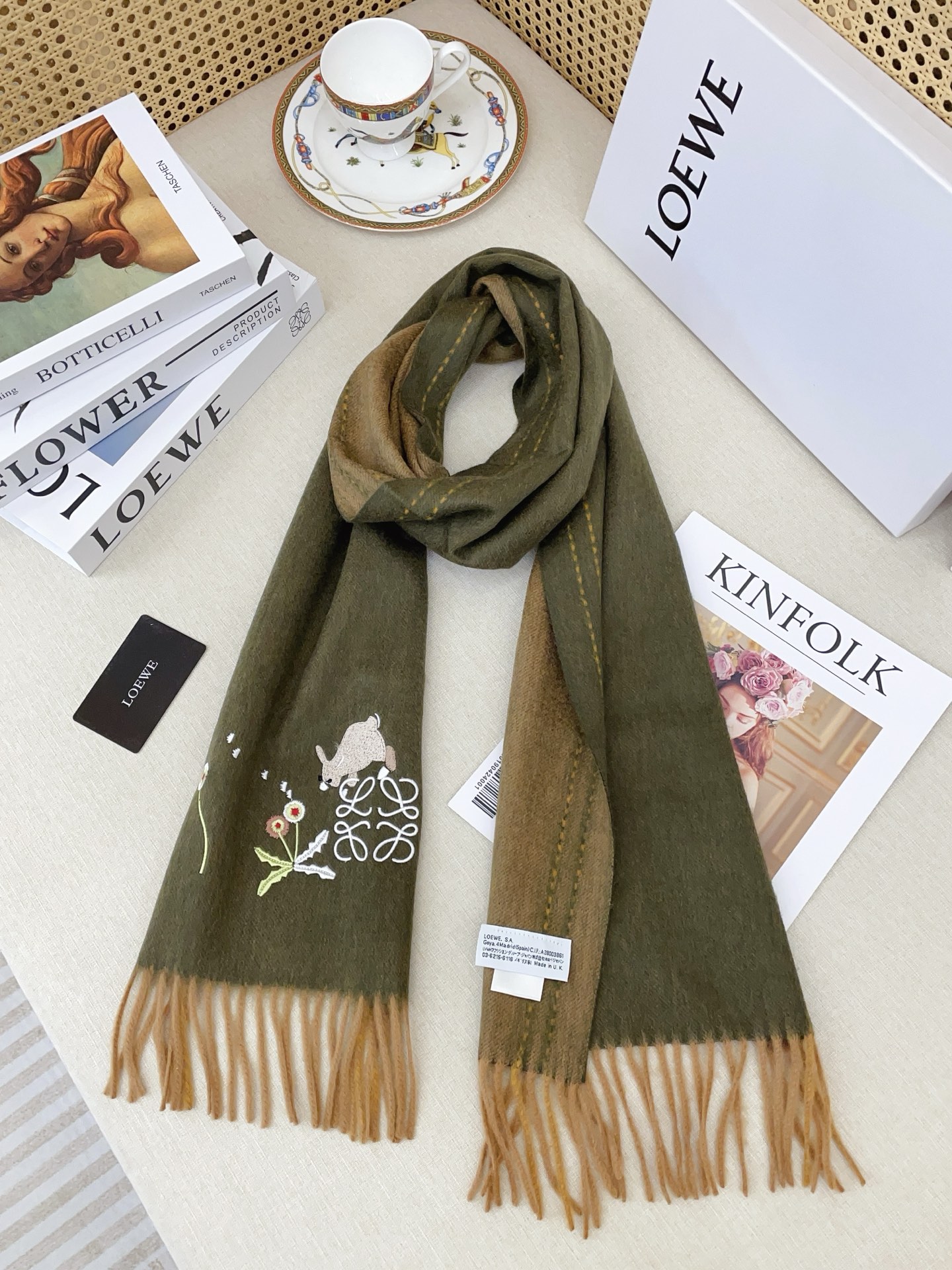 ✨✨罗意威🏖️【男女围巾】怒赞自留，难得的高端男款！LOE非常正的男士围巾~面料大爱，非常柔软细腻舒服，