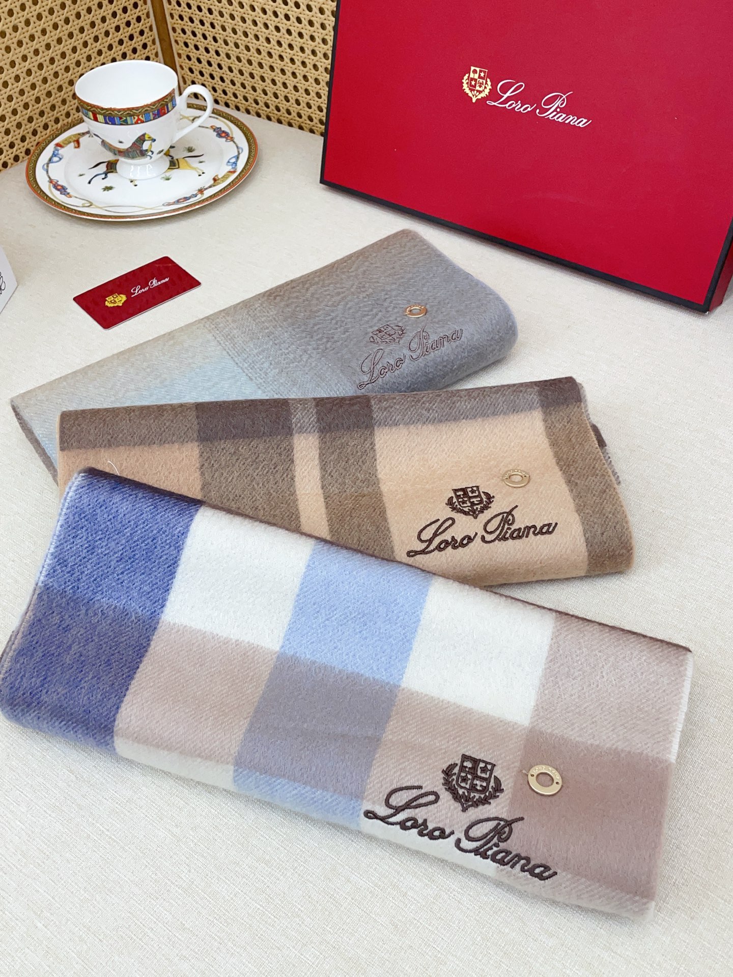 ✨✨【全羊绒款】Loro Piana · 诺悠翩雅送人自留都太高大上了😍重磅上新，爆款爆款，渠道极品硬货