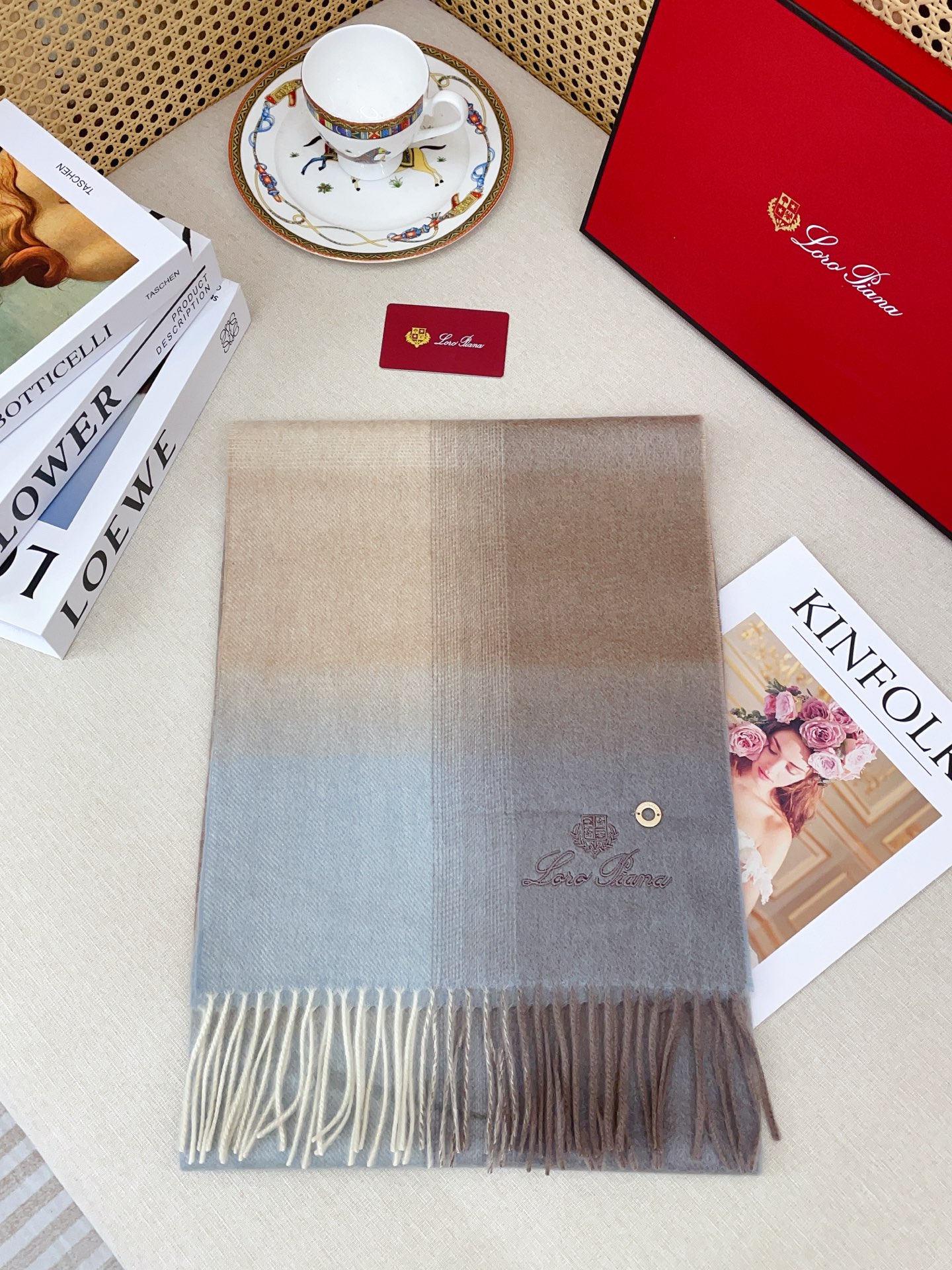 ✨✨【全羊绒款】Loro Piana · 诺悠翩雅送人自留都太高大上了😍重磅上新，爆款爆款，渠道极品硬货