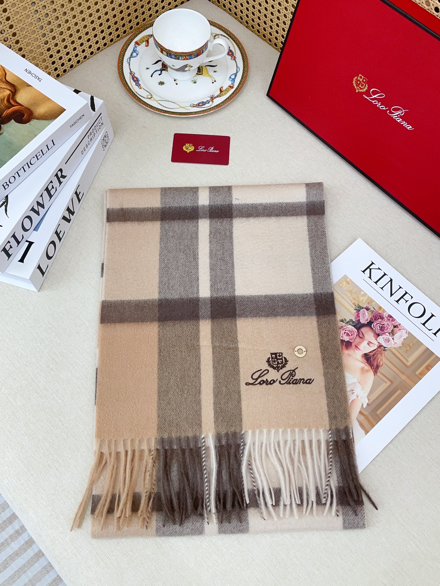 ✨✨【全羊绒款】Loro Piana · 诺悠翩雅送人自留都太高大上了😍重磅上新，爆款爆款，渠道极品硬货