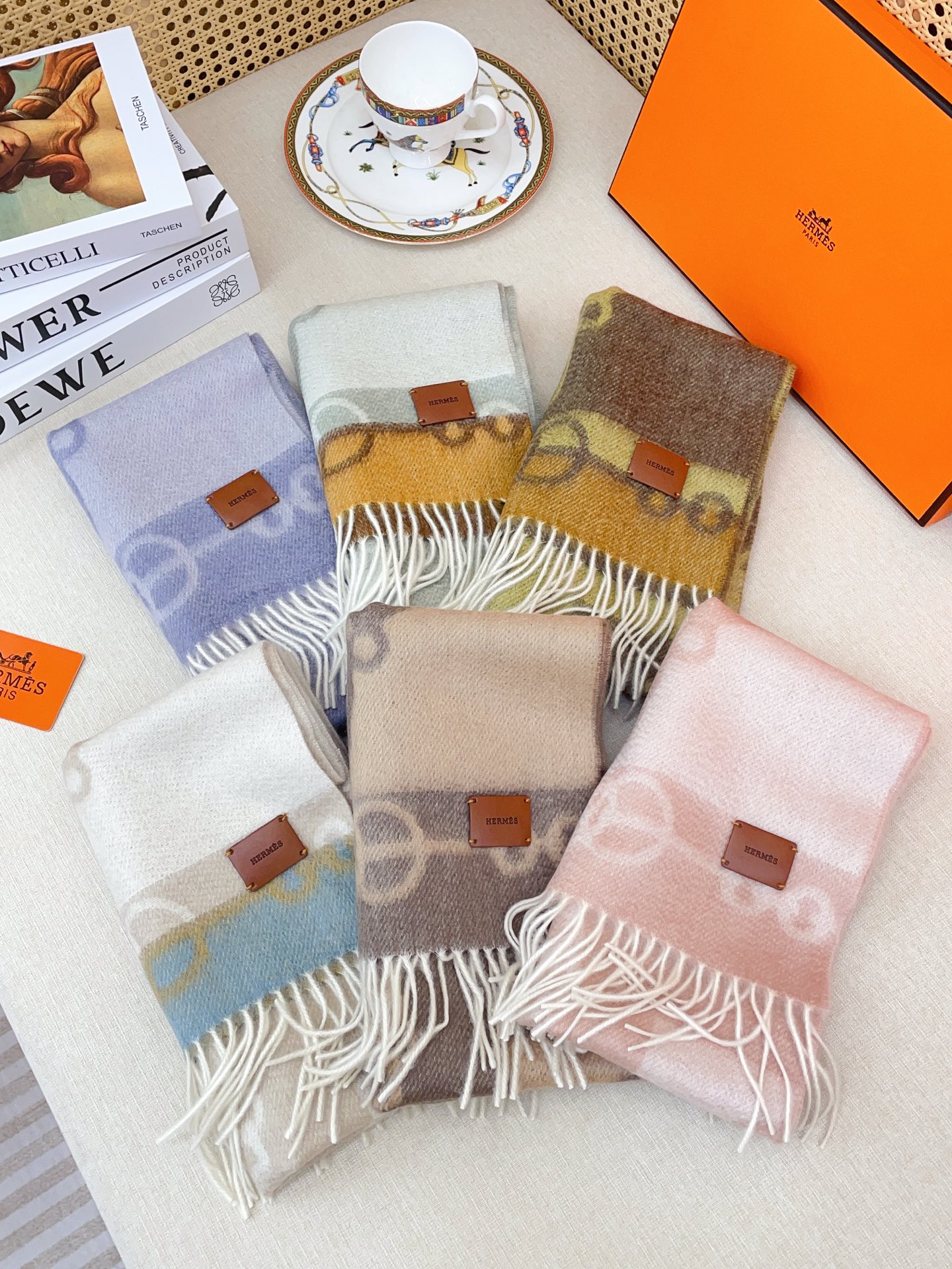 ✨✨【全羊绒款】H家新款【真皮LOGO】羊绒长巾‼️美翻了[流泪]御用殿堂级极品‼️男女同款 进口纯羊绒