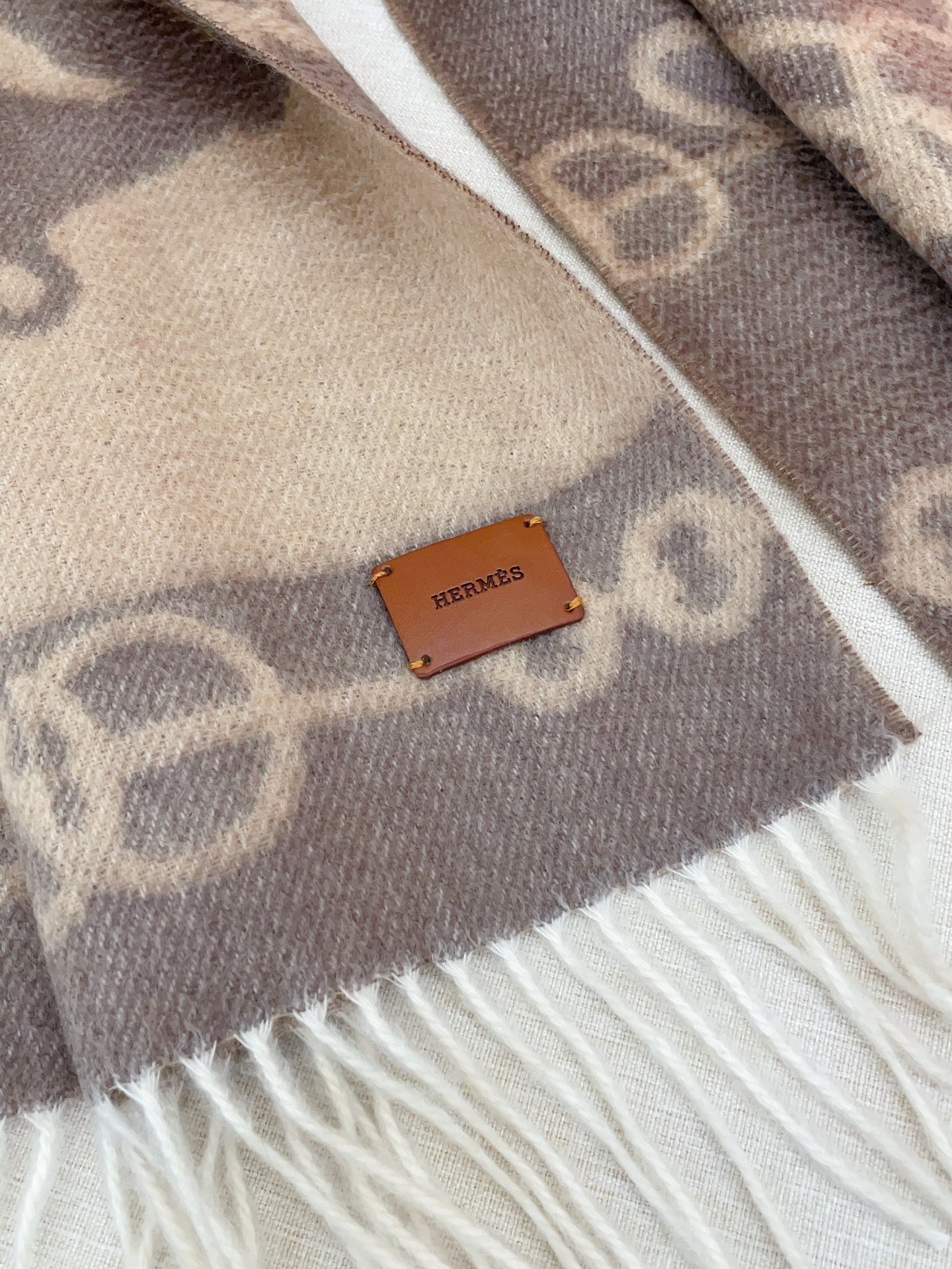 ✨✨【全羊绒款】H家新款【真皮LOGO】羊绒长巾‼️美翻了[流泪]御用殿堂级极品‼️男女同款 进口纯羊绒