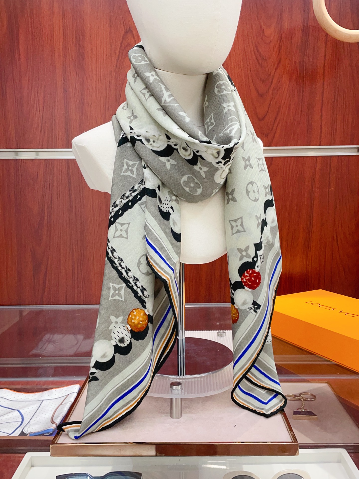 ✨✨【双面同色 丝毛款】L家羊绒新款 买了都说好看‼️推荐💕双面同色羊绒方巾‼️驴家ZG爆款🎁💟立体呈现