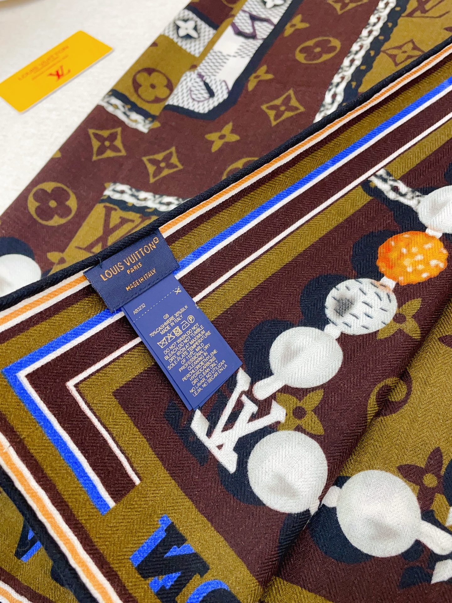 ✨✨【双面同色 丝毛款】L家羊绒新款 买了都说好看‼️推荐💕双面同色羊绒方巾‼️驴家ZG爆款🎁💟立体呈现