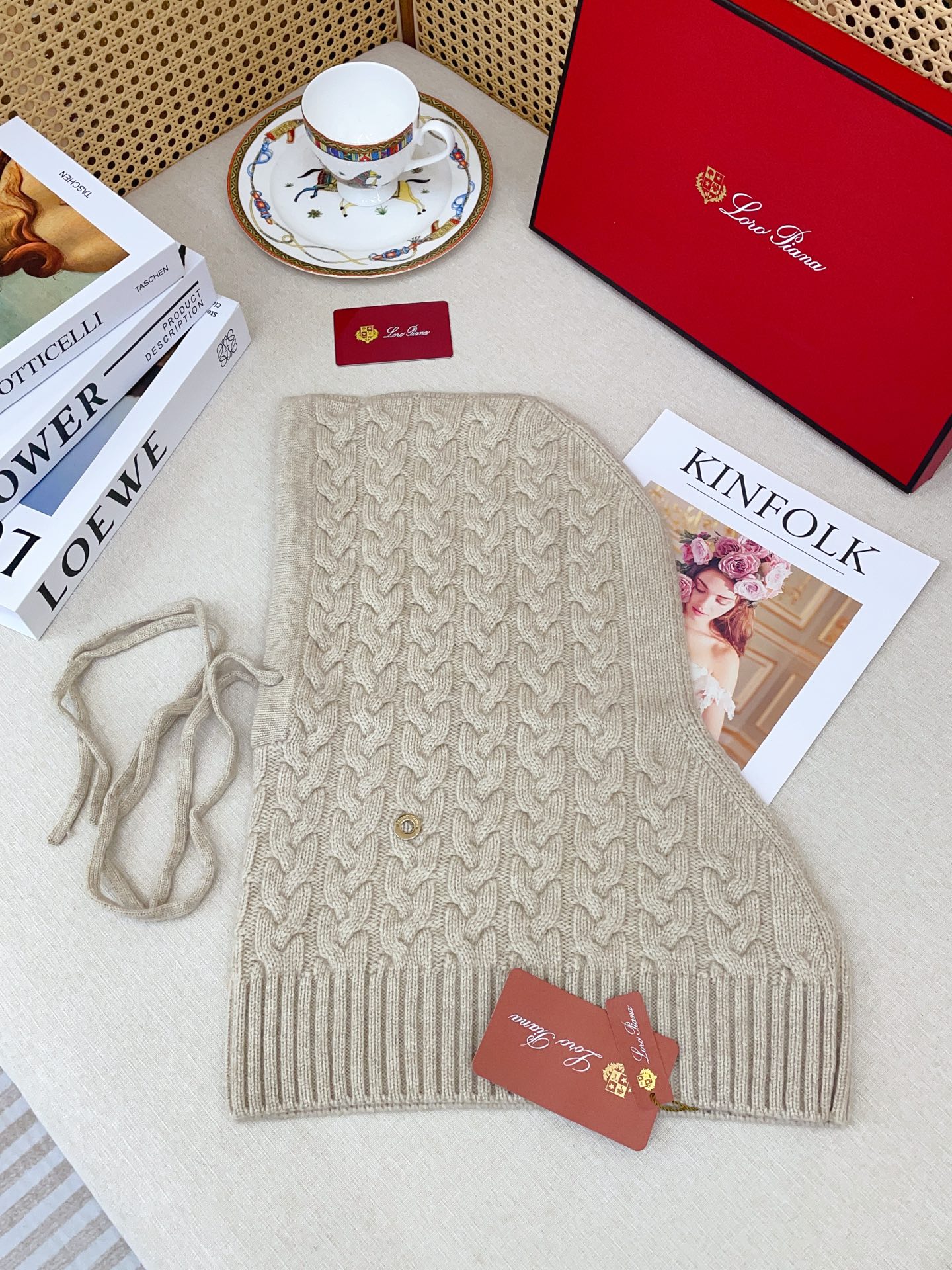 ✨✨LP独家牛货🐂【针织麻花连帽围脖】‼️是围脖，又是帽子，松紧带设计，纯羊绒非常舒适温暖，一次满足您多