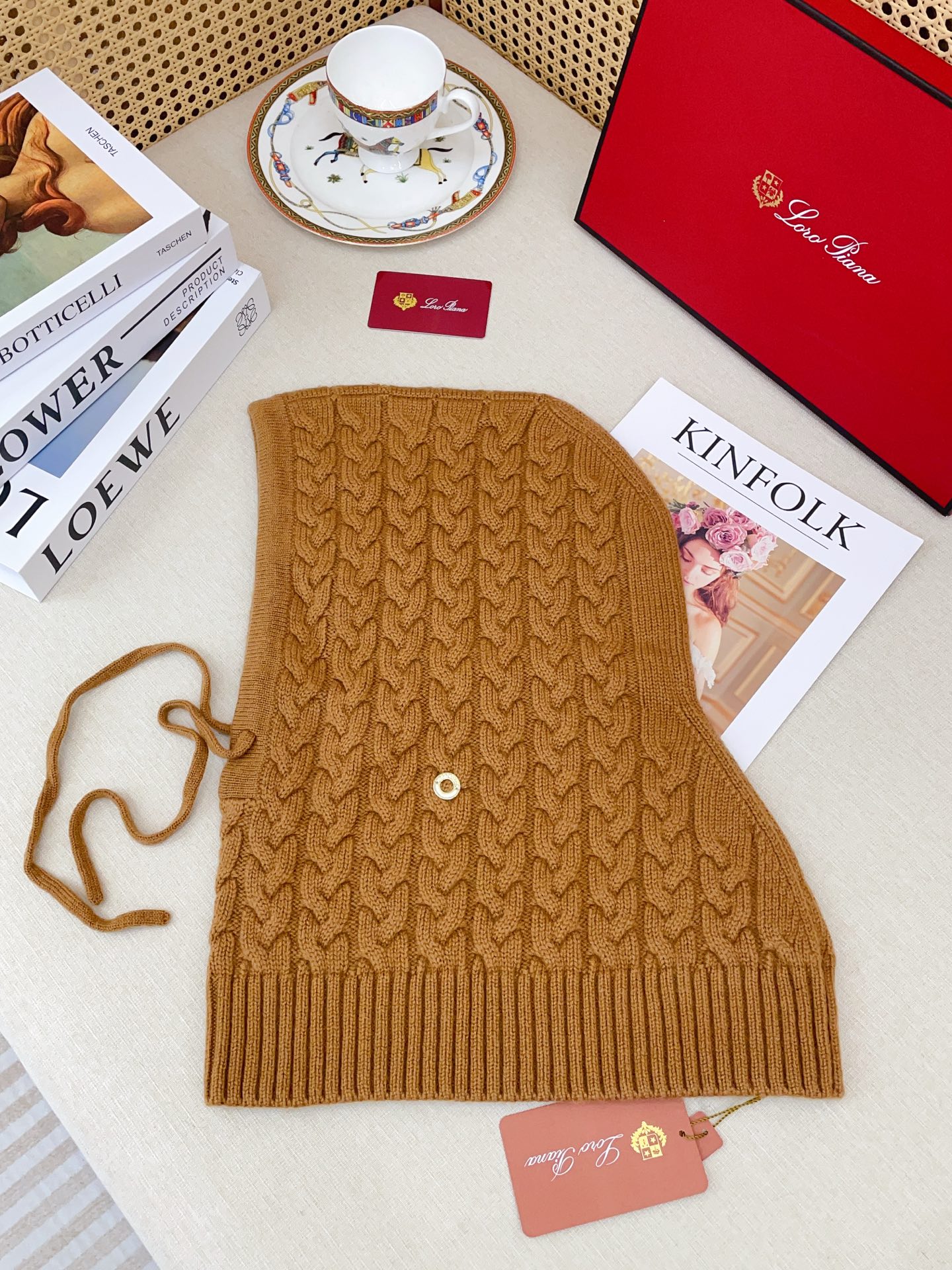 ✨✨LP独家牛货🐂【针织麻花连帽围脖】‼️是围脖，又是帽子，松紧带设计，纯羊绒非常舒适温暖，一次满足您多