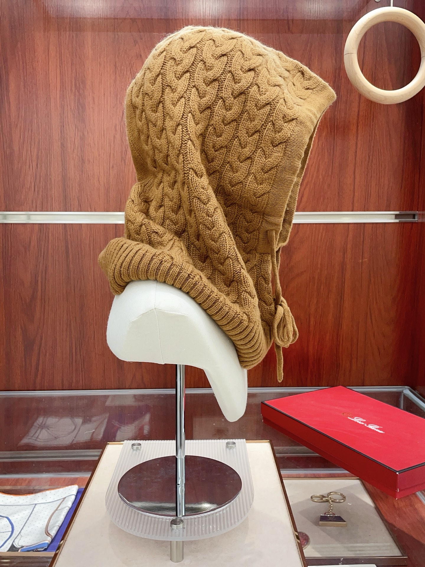 ✨✨LP独家牛货🐂【针织麻花连帽围脖】‼️是围脖，又是帽子，松紧带设计，纯羊绒非常舒适温暖，一次满足您多