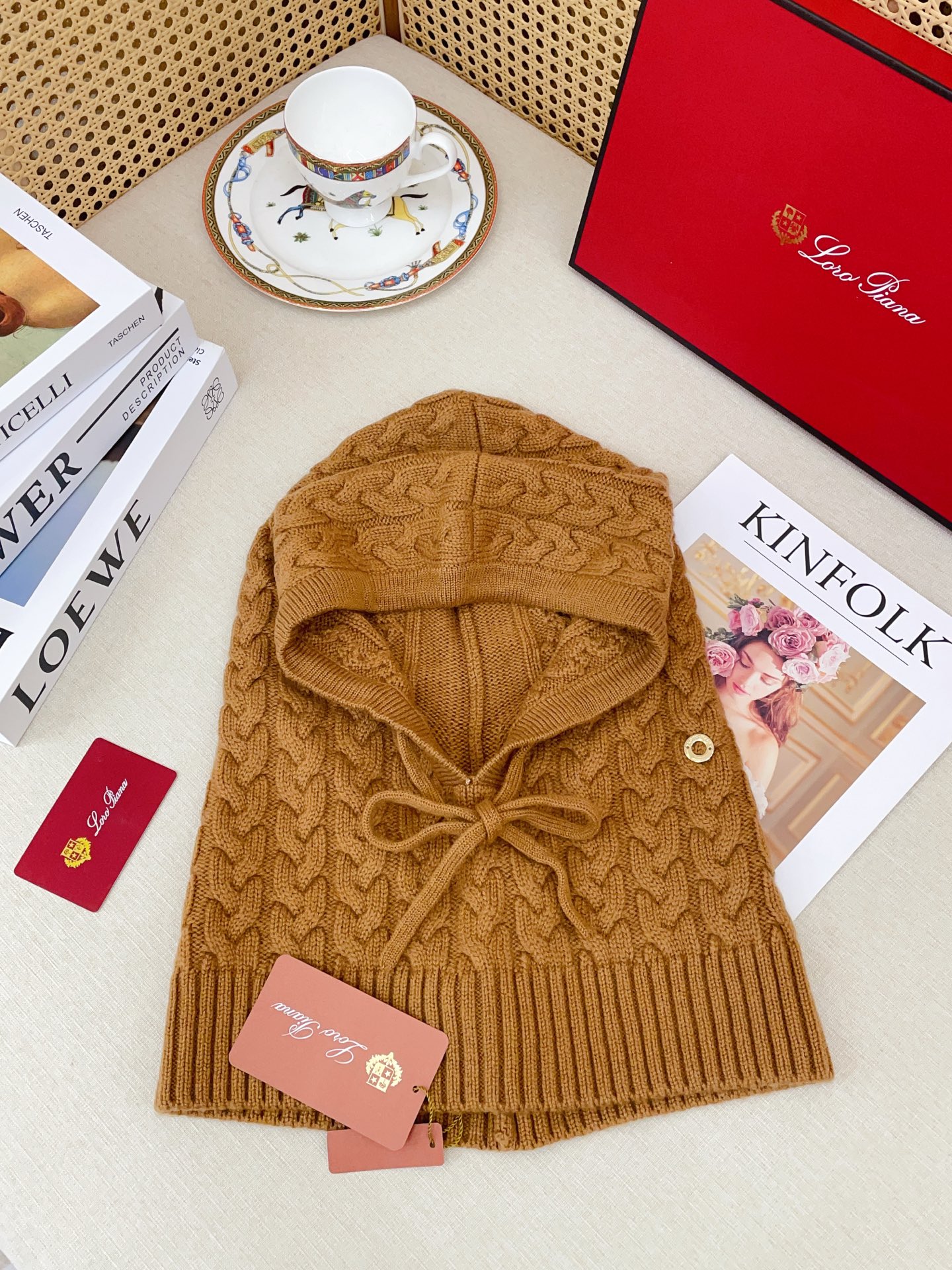 ✨✨LP独家牛货🐂【针织麻花连帽围脖】‼️是围脖，又是帽子，松紧带设计，纯羊绒非常舒适温暖，一次满足您多