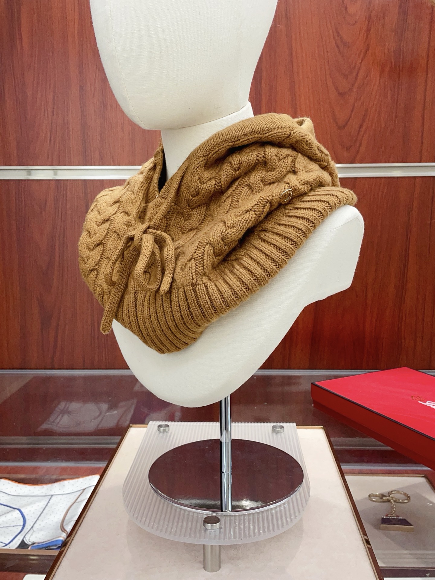 ✨✨LP独家牛货🐂【针织麻花连帽围脖】‼️是围脖，又是帽子，松紧带设计，纯羊绒非常舒适温暖，一次满足您多