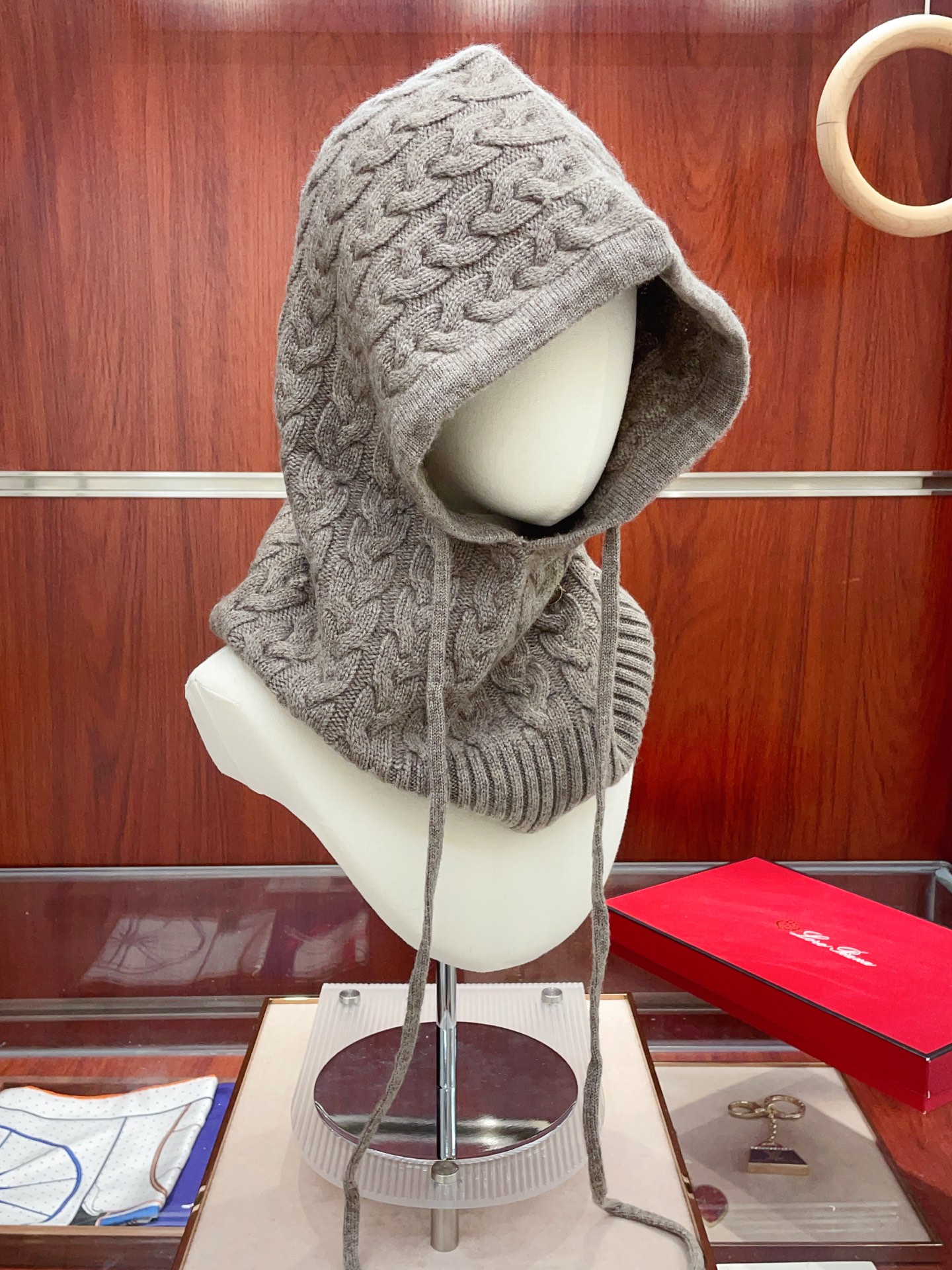 ✨✨LP独家牛货🐂【针织麻花连帽围脖】‼️是围脖，又是帽子，松紧带设计，纯羊绒非常舒适温暖，一次满足您多