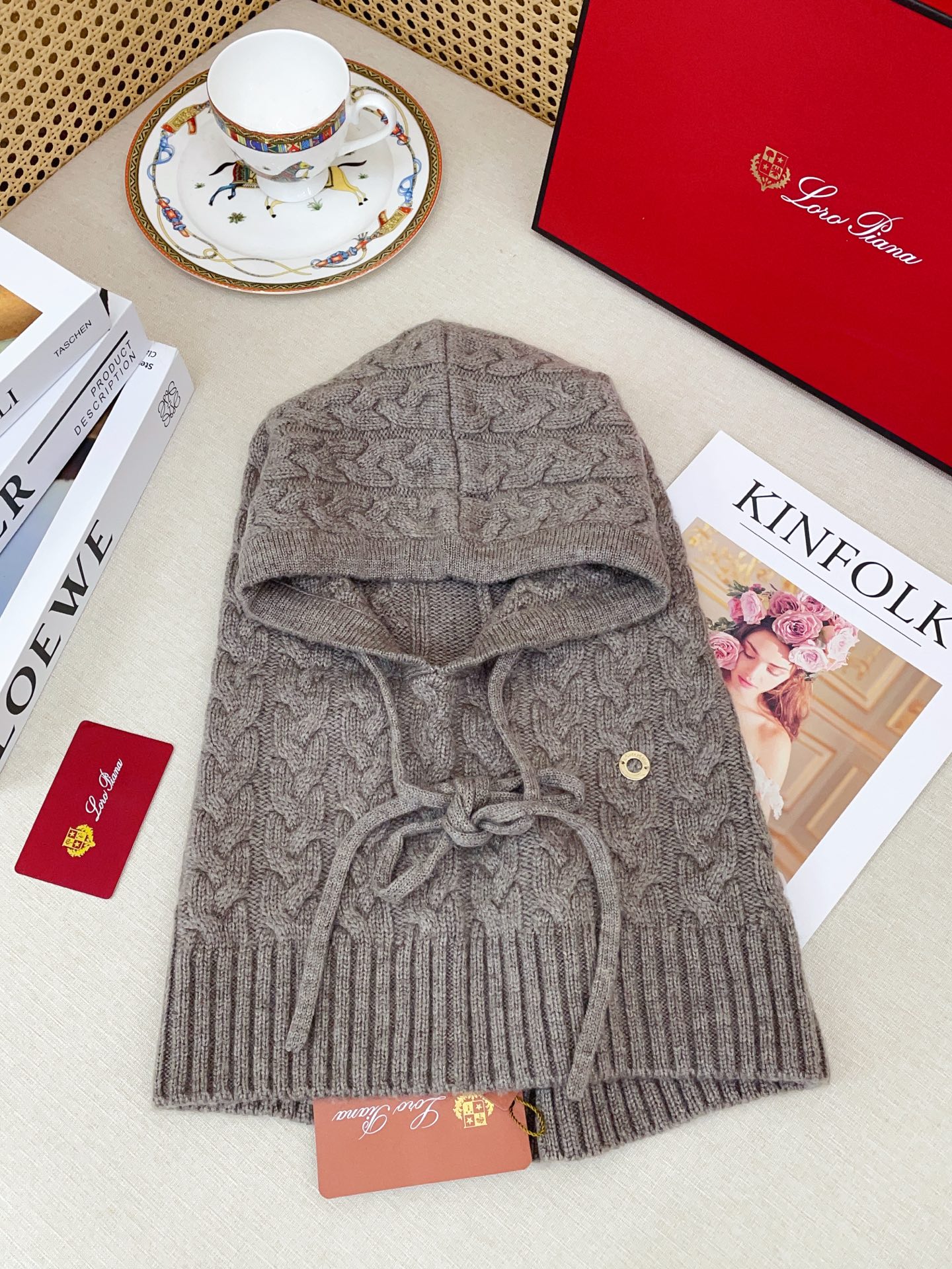 ✨✨LP独家牛货🐂【针织麻花连帽围脖】‼️是围脖，又是帽子，松紧带设计，纯羊绒非常舒适温暖，一次满足您多