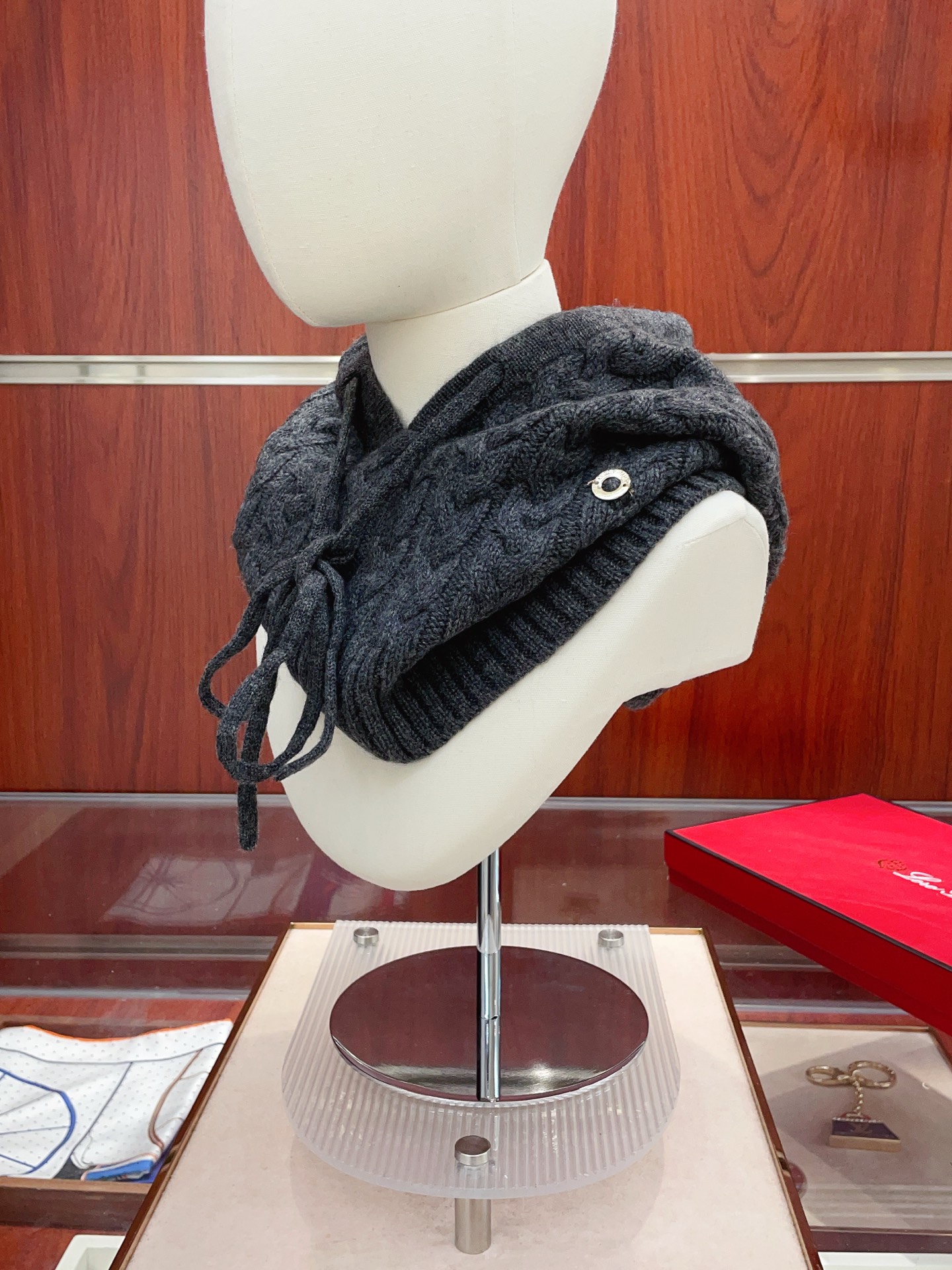 ✨✨LP独家牛货🐂【针织麻花连帽围脖】‼️是围脖，又是帽子，松紧带设计，纯羊绒非常舒适温暖，一次满足您多