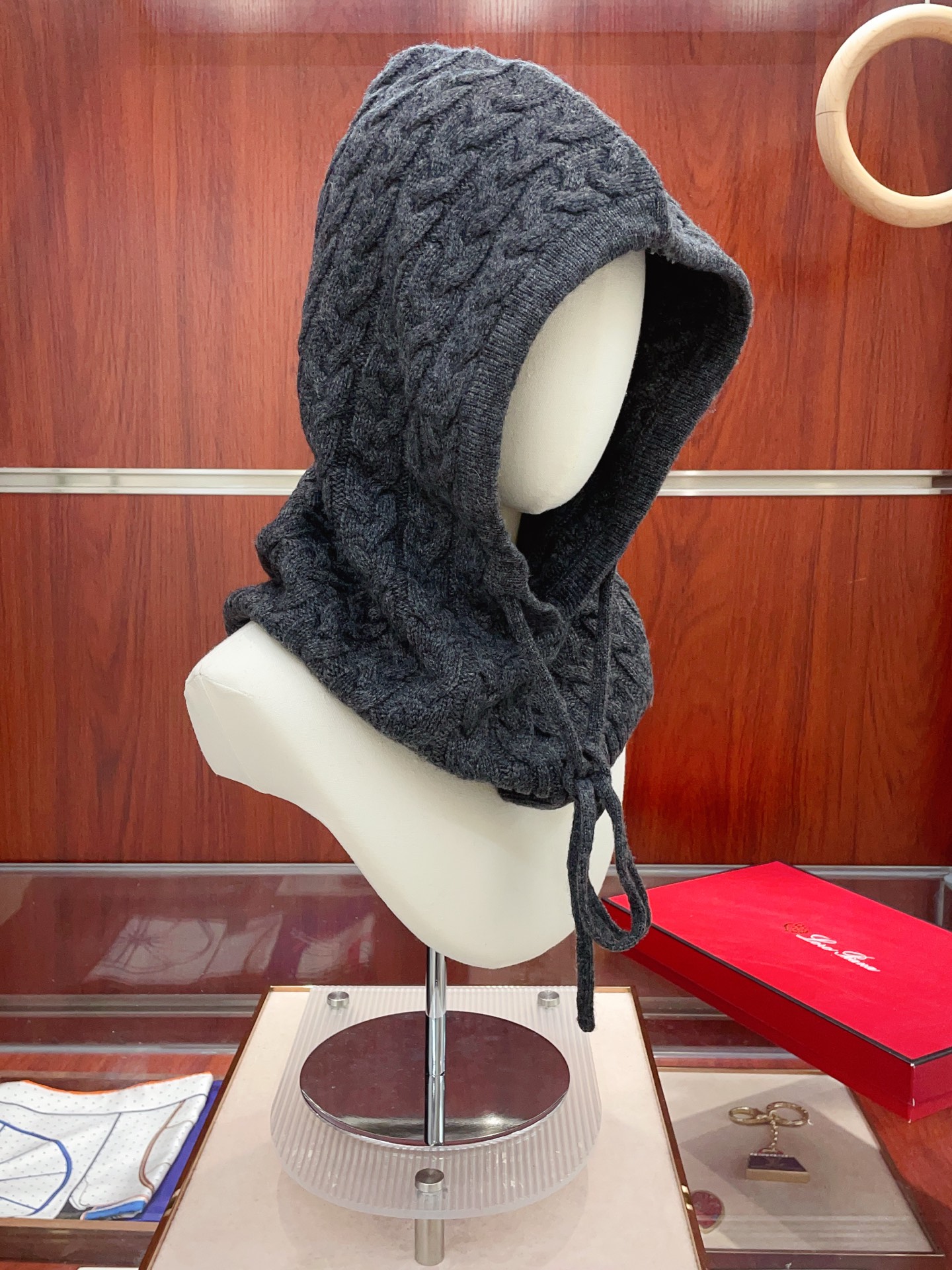 ✨✨LP独家牛货🐂【针织麻花连帽围脖】‼️是围脖，又是帽子，松紧带设计，纯羊绒非常舒适温暖，一次满足您多