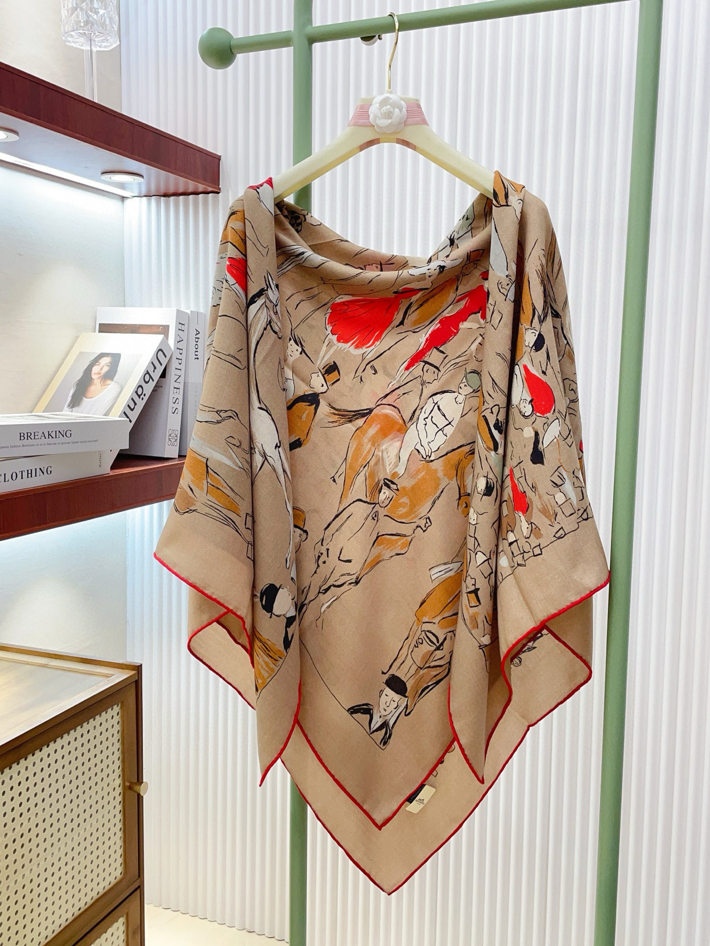 ✨✨【5️⃣色品质 双面同色 丝毛款】H家羊绒新款 买了都说好看‼️推荐💕【遛马场 140】羊绒方巾‼️