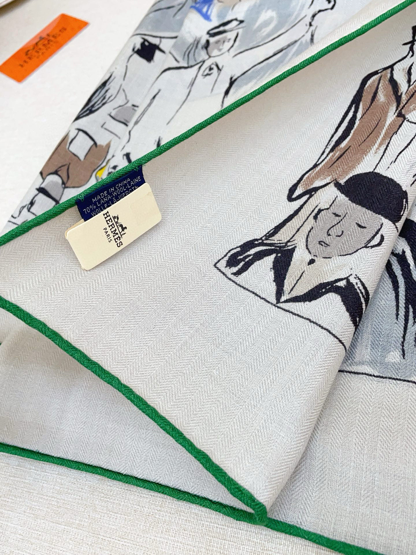 ✨✨【5️⃣色品质 双面同色 丝毛款】H家羊绒新款 买了都说好看‼️推荐💕【遛马场 140】羊绒方巾‼️