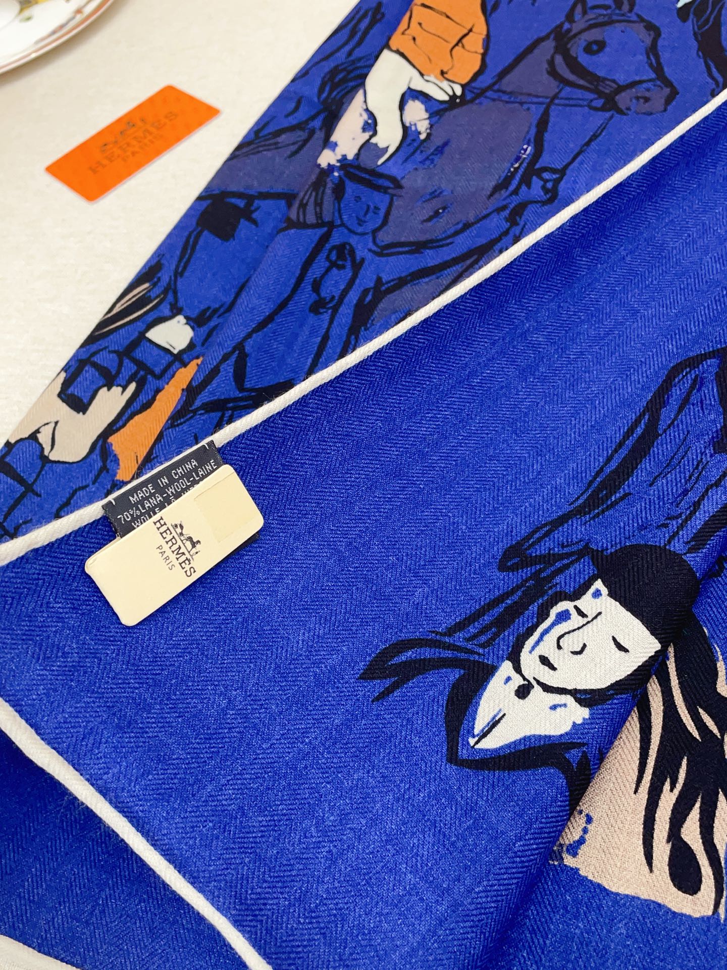 ✨✨【5️⃣色品质 双面同色 丝毛款】H家羊绒新款 买了都说好看‼️推荐💕【遛马场 140】羊绒方巾‼️