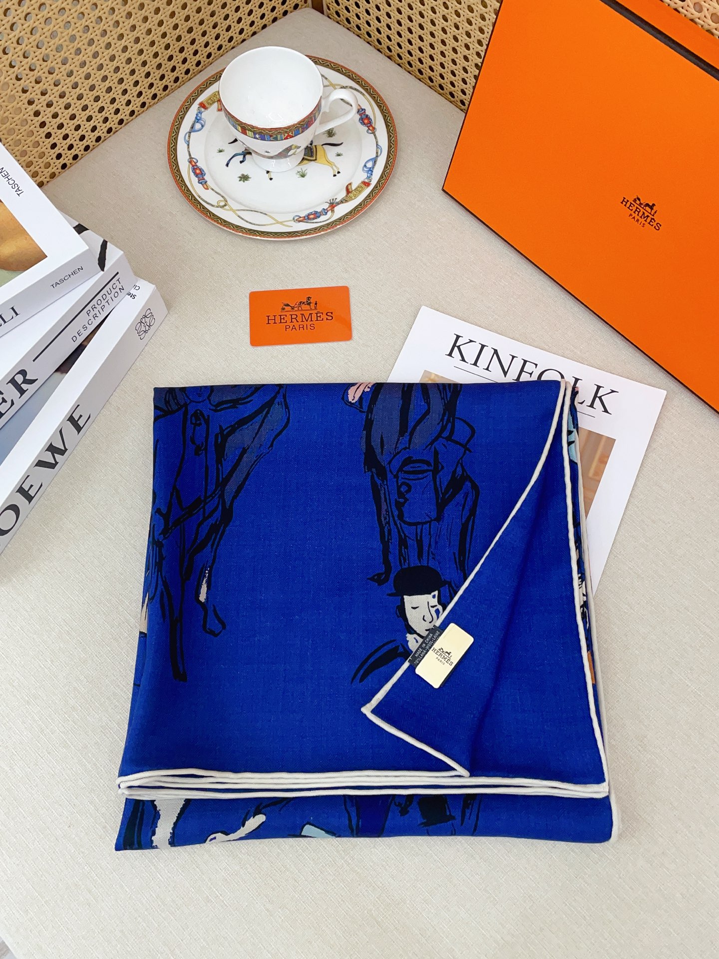 ✨✨【5️⃣色品质 双面同色 丝毛款】H家羊绒新款 买了都说好看‼️推荐💕【遛马场 140】羊绒方巾‼️