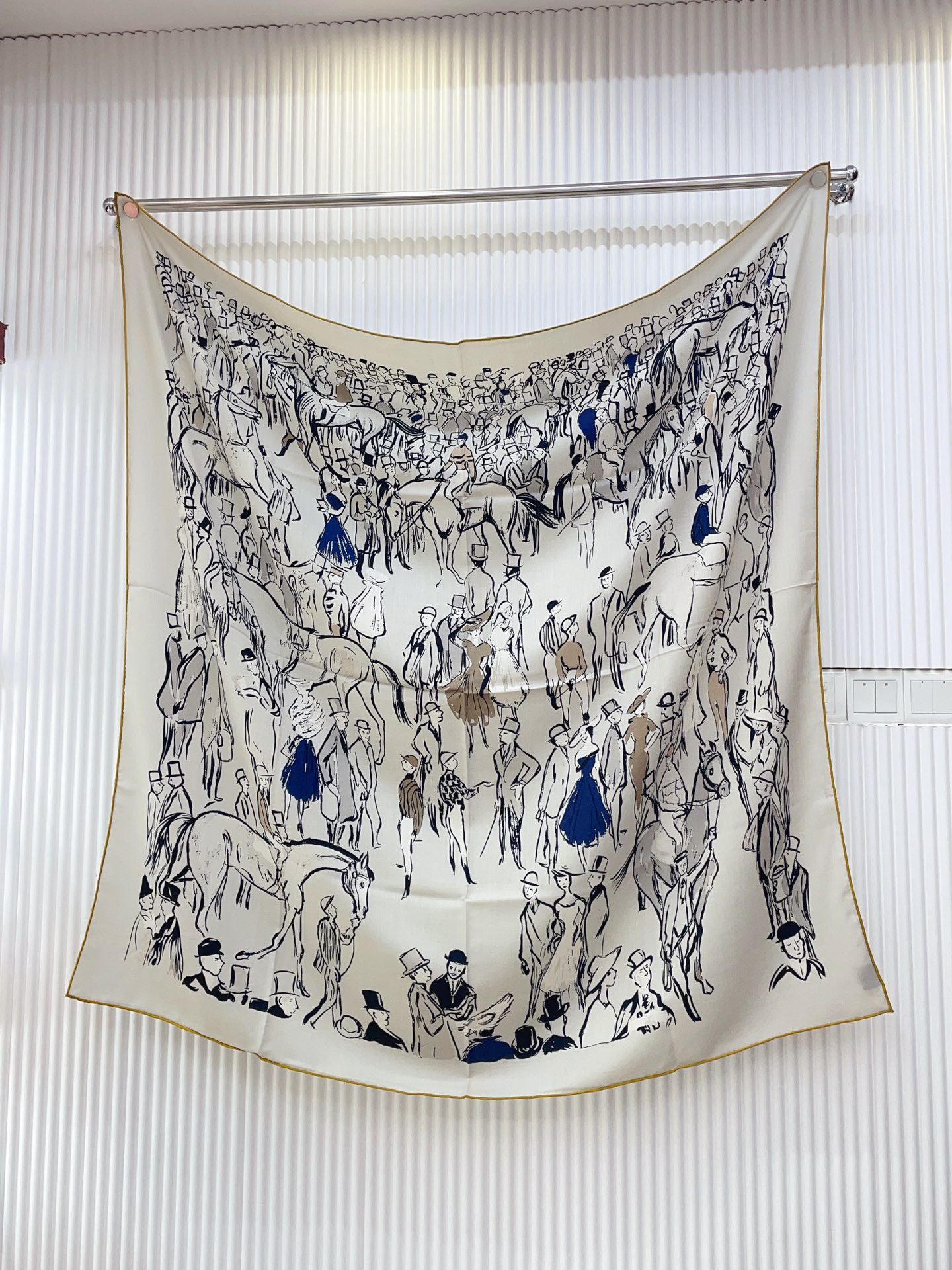 ✨✨【5️⃣色品质 双面同色 丝毛款】H家羊绒新款 买了都说好看‼️推荐💕【遛马场 140】羊绒方巾‼️